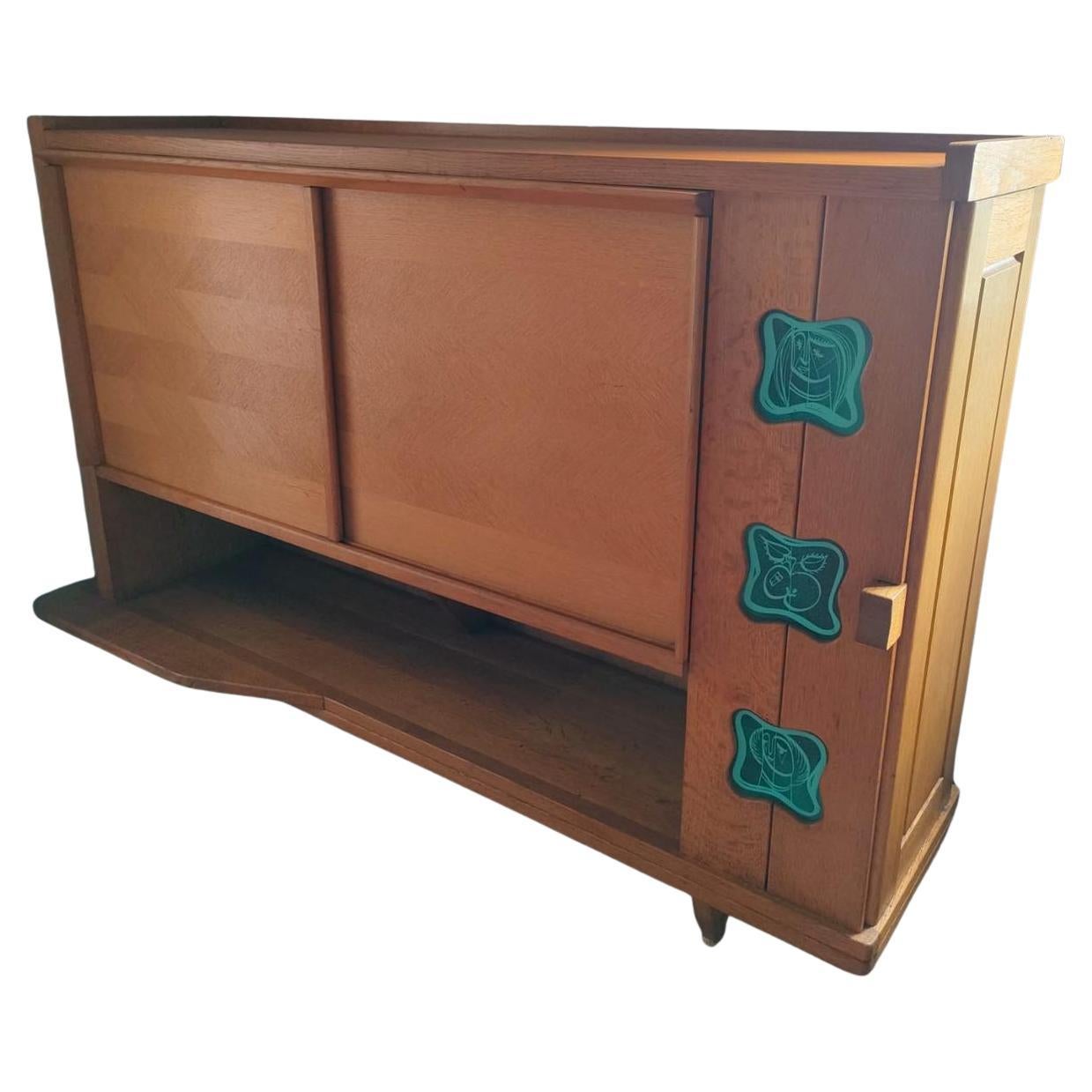 Inserzione per C: Buffet Guillerme & Chambron in Oak con dettagli in ceramica