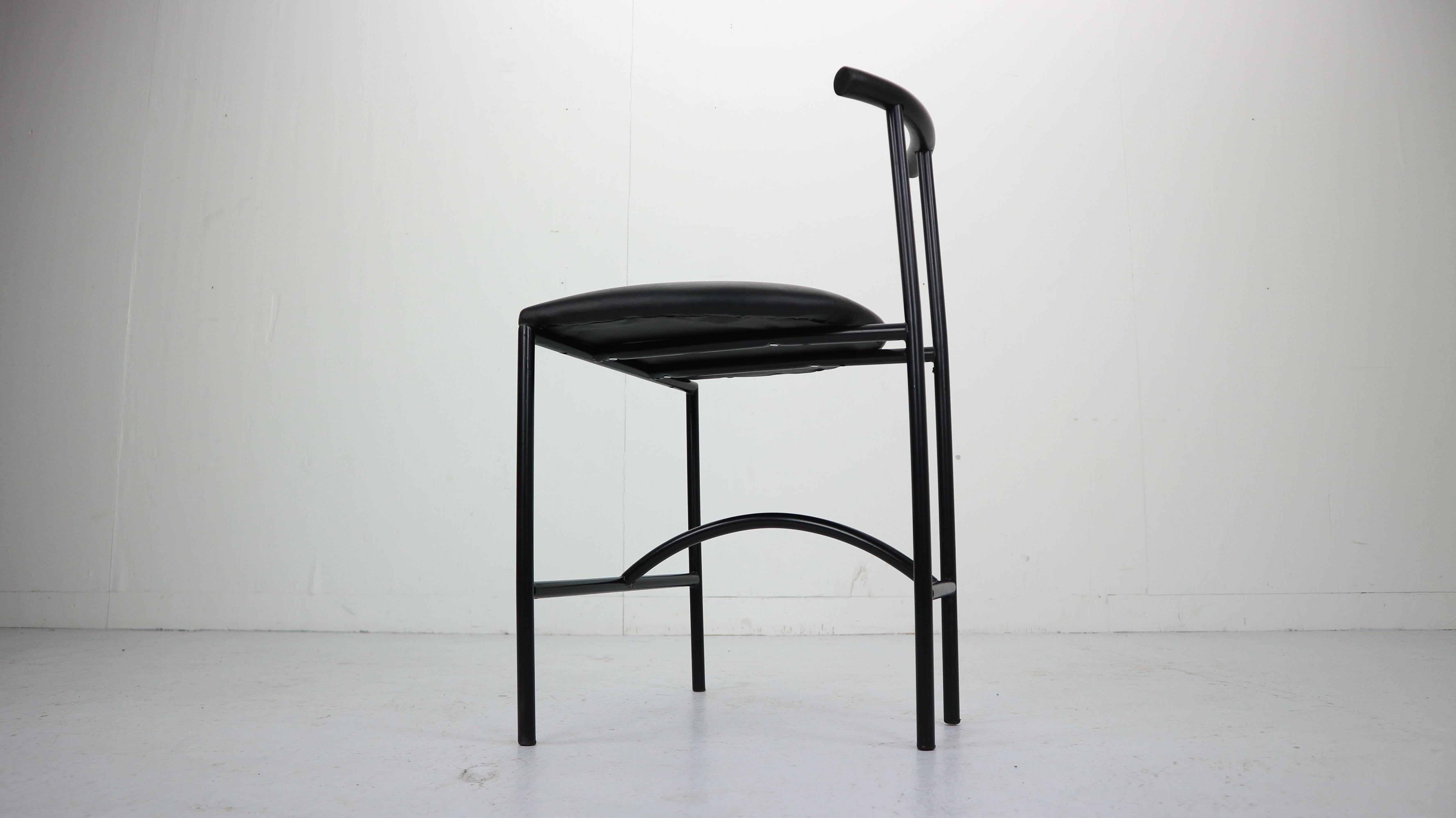 listing for Tuyen. 4x Bieffeplast 'Tokyo' Chair by Rodney Kinsman, 1985, Italy 4