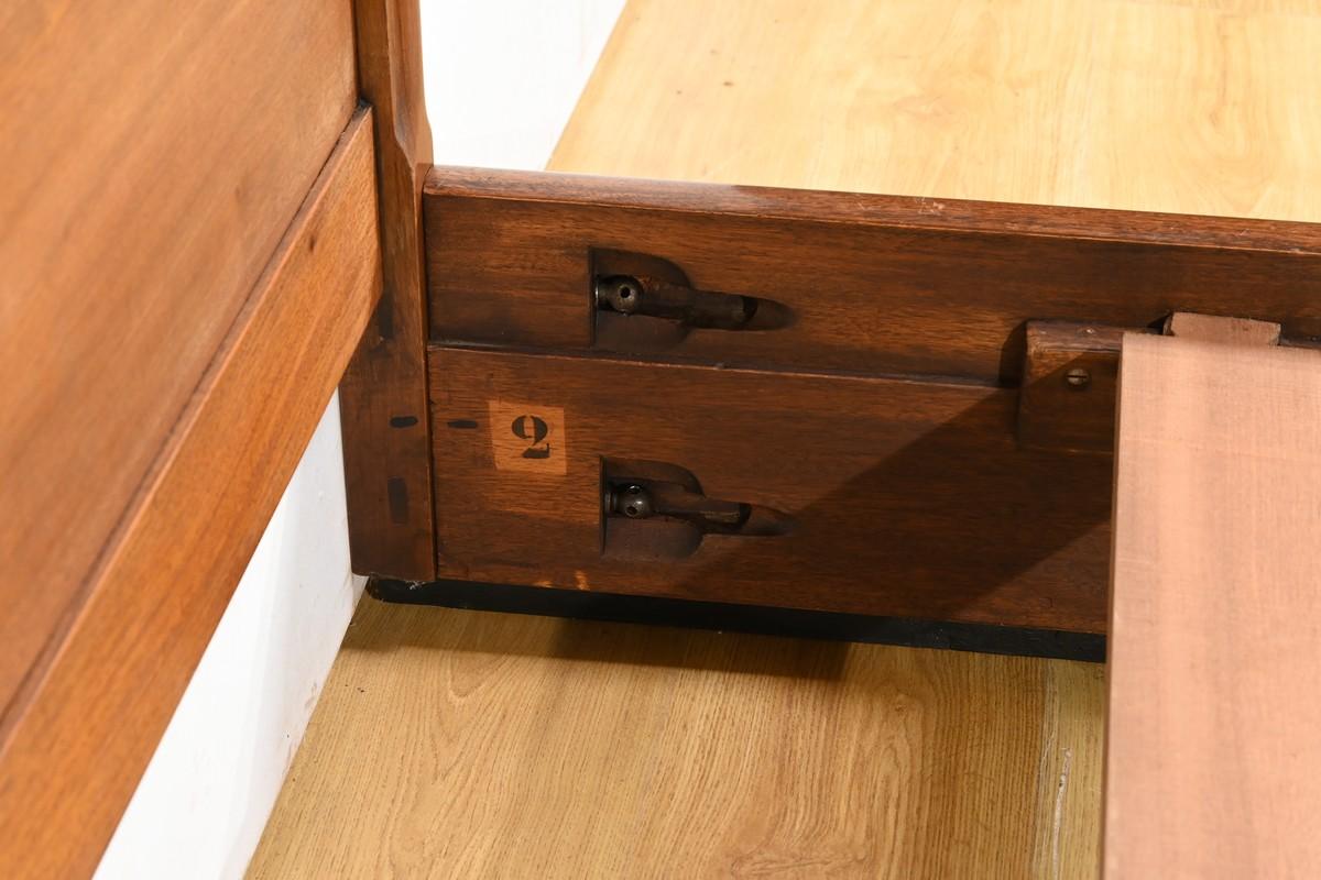 Lit en ronce de noyer, période Art Déco - 1930 en vente 8