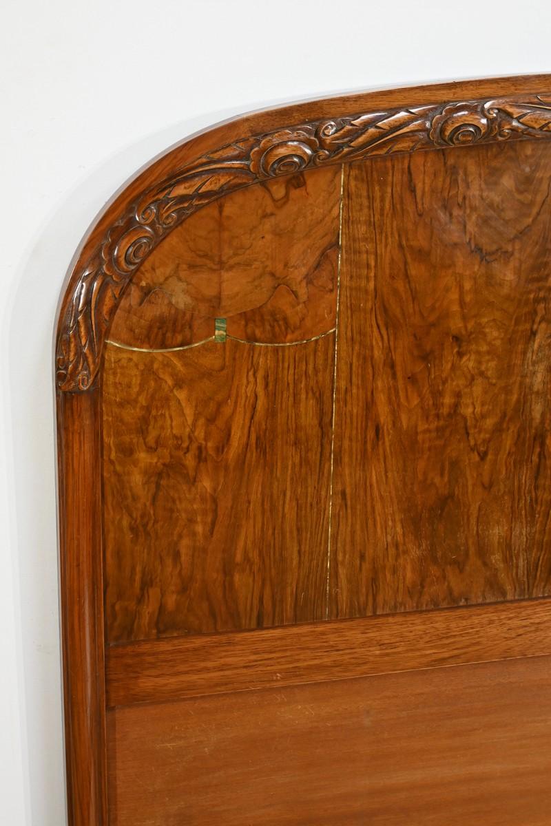 Lit en ronce de noyer, période Art Déco - 1930 Bon état - En vente à HÉRIC, FR