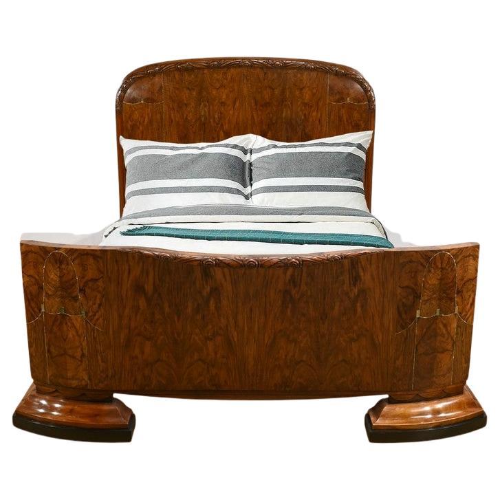 Lit en ronce de noyer, période Art Déco - 1930 en vente