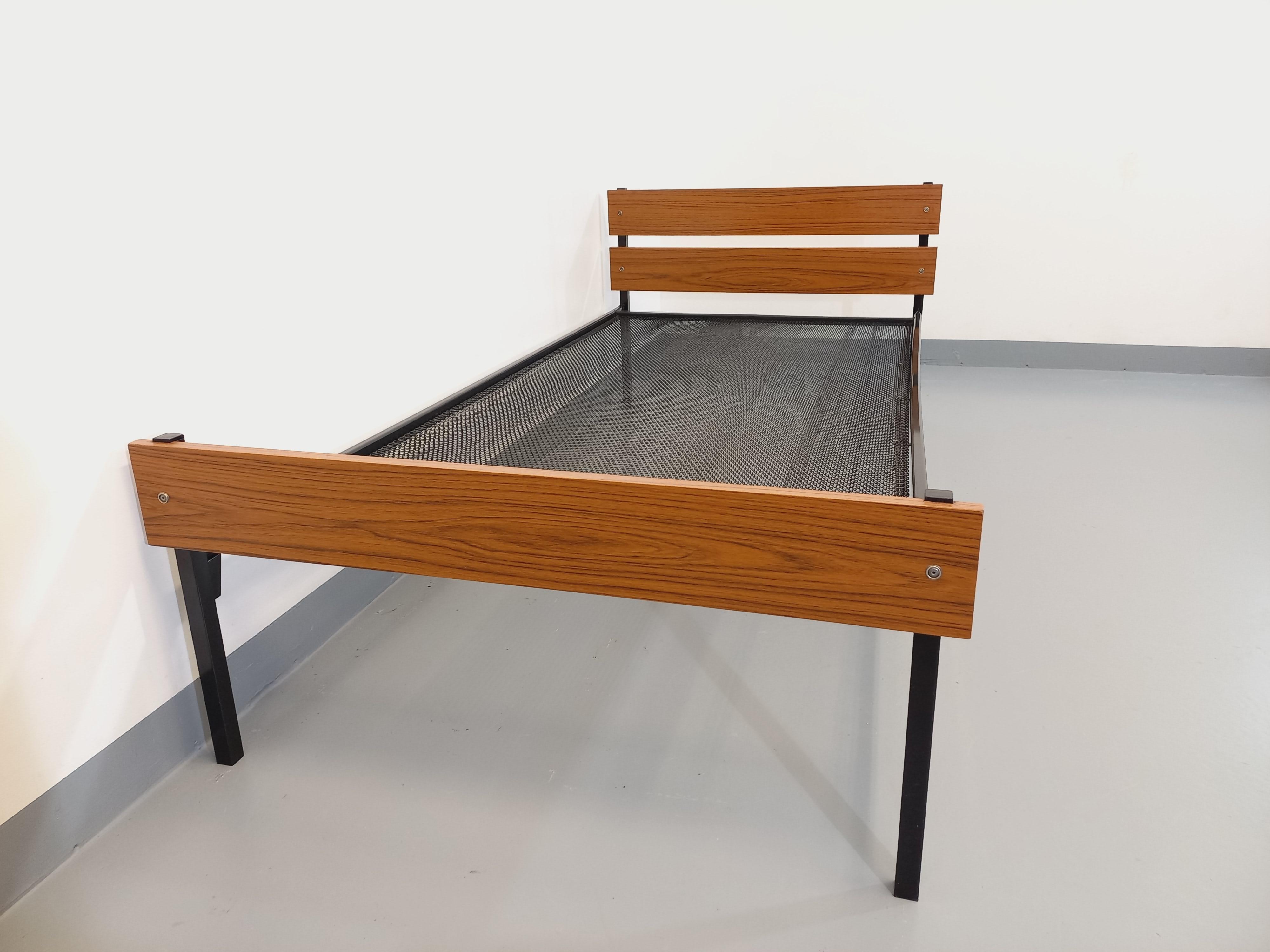 Mid-20th Century Lit vintage style moderniste en métal et formica type teck des années 60 For Sale
