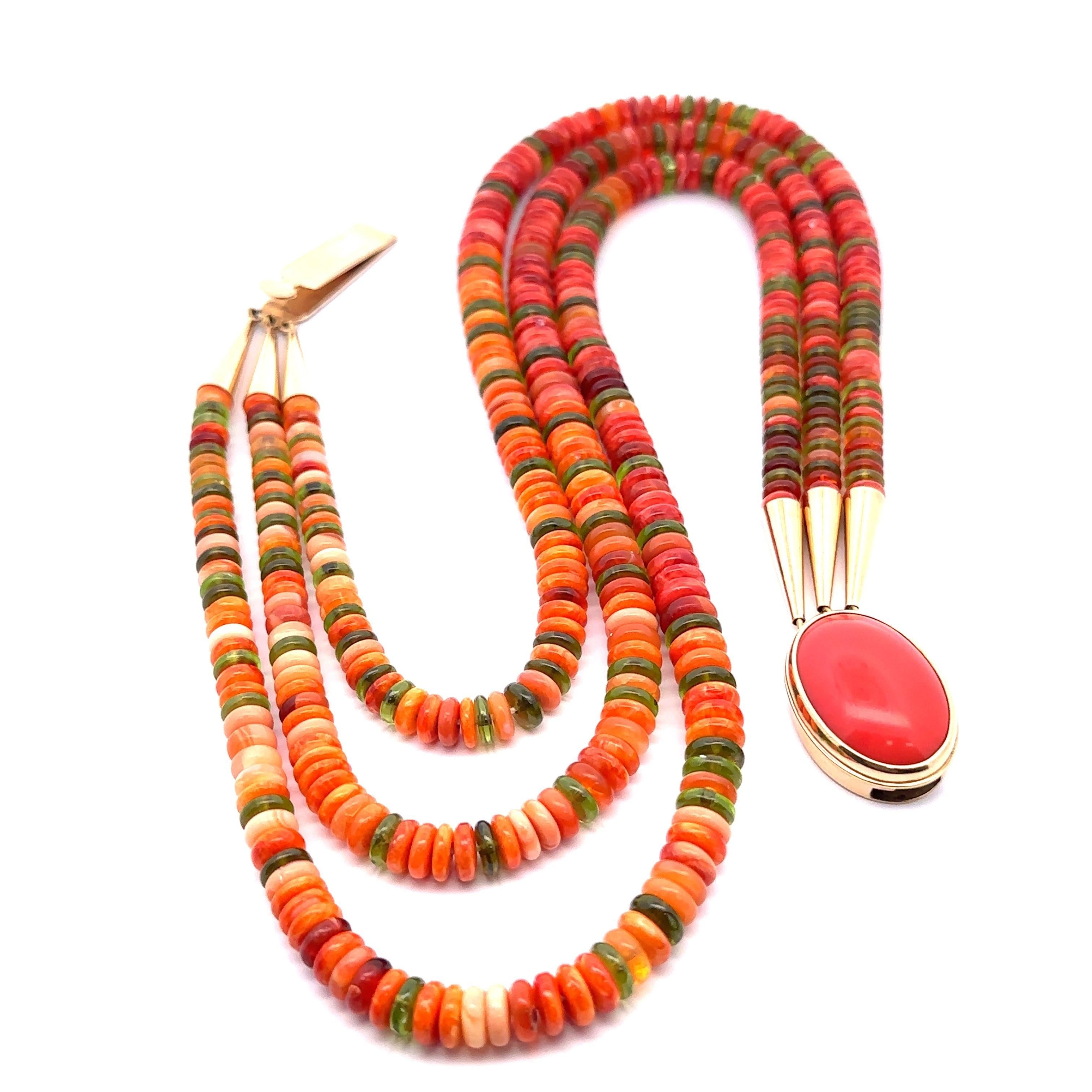 Lita Atencio Collier à 3 rangées de disques rondelles d'huître en or 14 carats, corail, tourmaline et tourmaline spiny Excellent état - En vente à Montclair, NJ