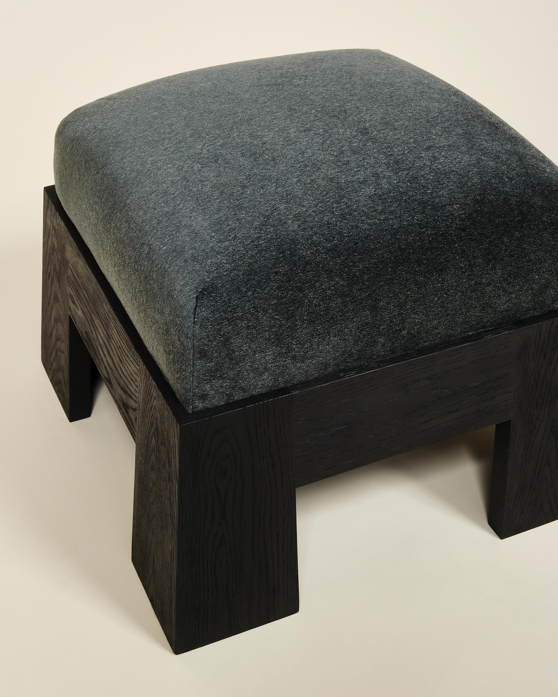 Pouf Lith, de Lynnea Jean. En stock Neuf - En vente à Aitkin, MN