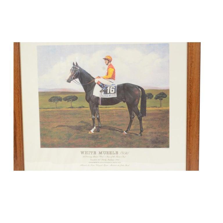 Lithograph on paper made in the 1990s by the Ludovici typography in Rome from a painting depicting White Muzzle winner of the 1993 Italian Derby ridden by John Reid. With frame 66.5x61 cm, frame thickness 1.5 cm. Very good condition.
The 