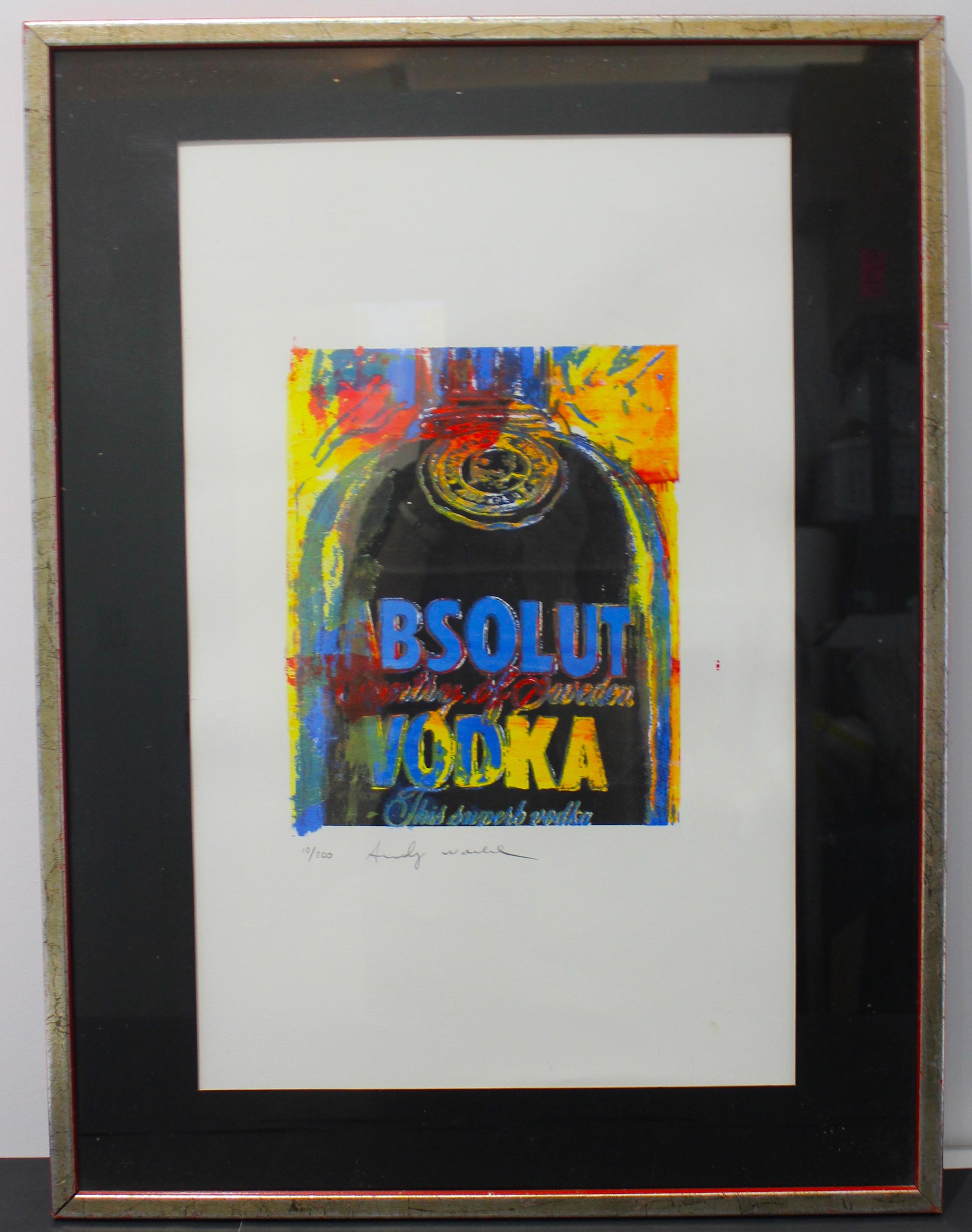 Cette élégante et emblématique lithographie en édition limitée d'une bouteille d'Absolute Vodka a été créée par Andy Warhol en 1986.

L'œuvre est signée et numérotée 10/200 au crayon.