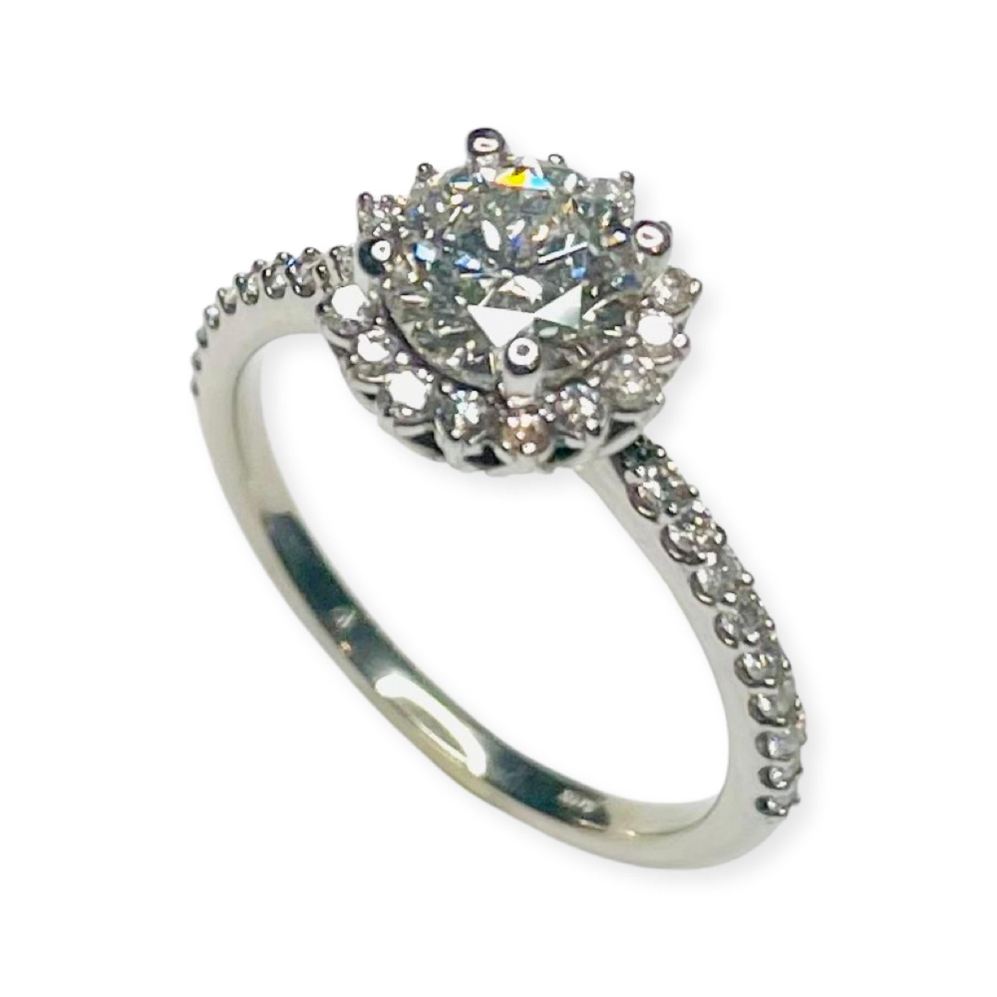 Lithos Bague de fiançailles en or blanc 14 carats avec diamants et halo Pour femmes en vente