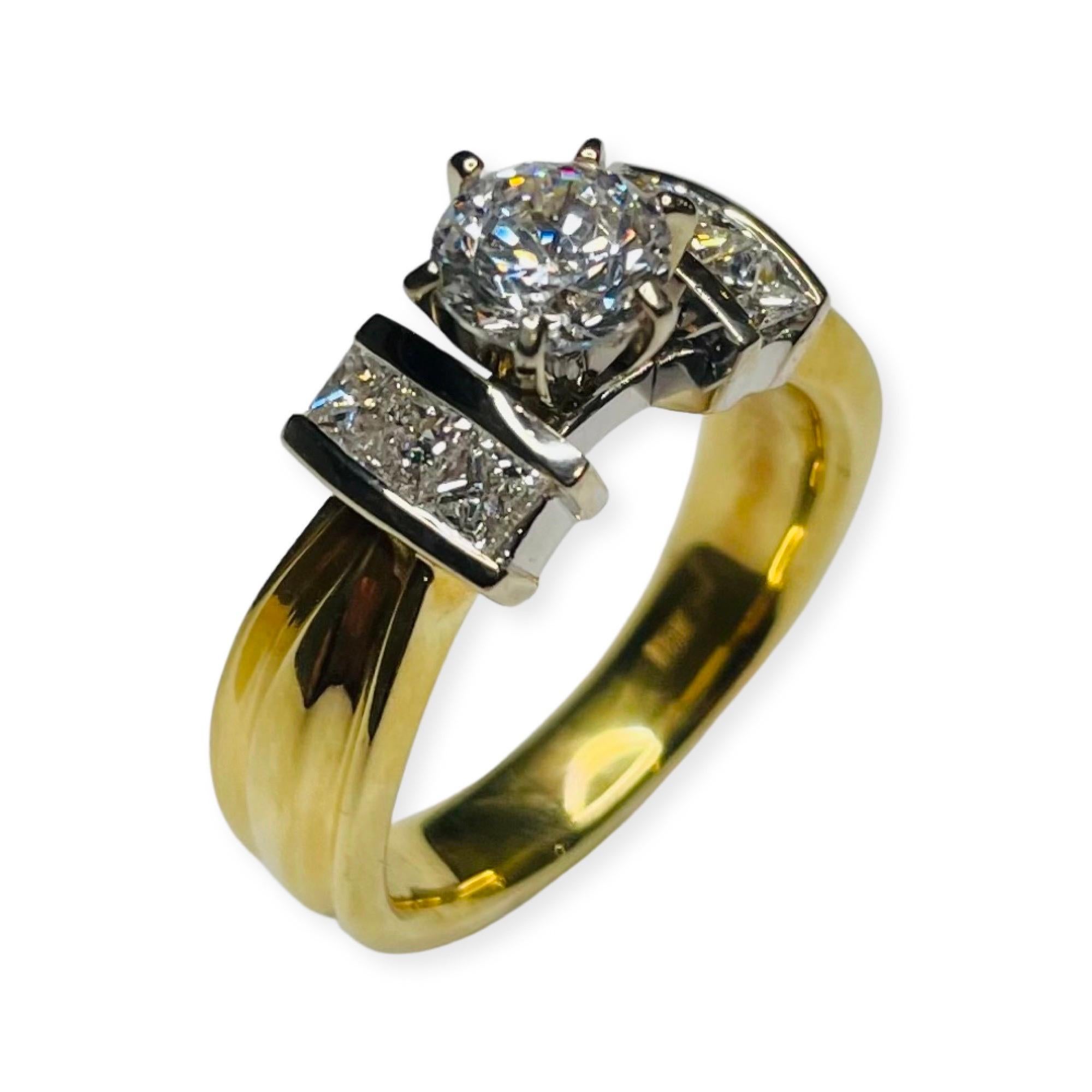 Lithos 18K White and Yellow Gold and Diamond Engagement Ring In New Condition For Sale In Kirkwood, MO