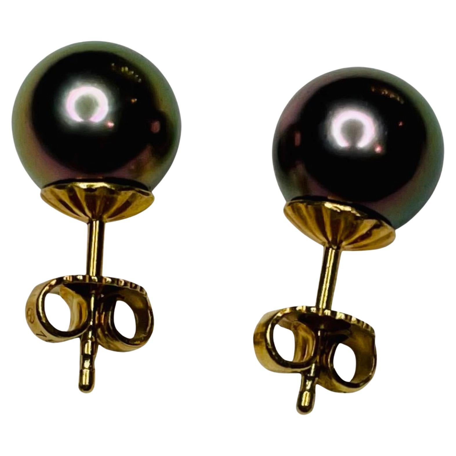 Lithos 18K Yellow Gold Natural Color Cultured Black Tahitian Pearl Earrings For Sale