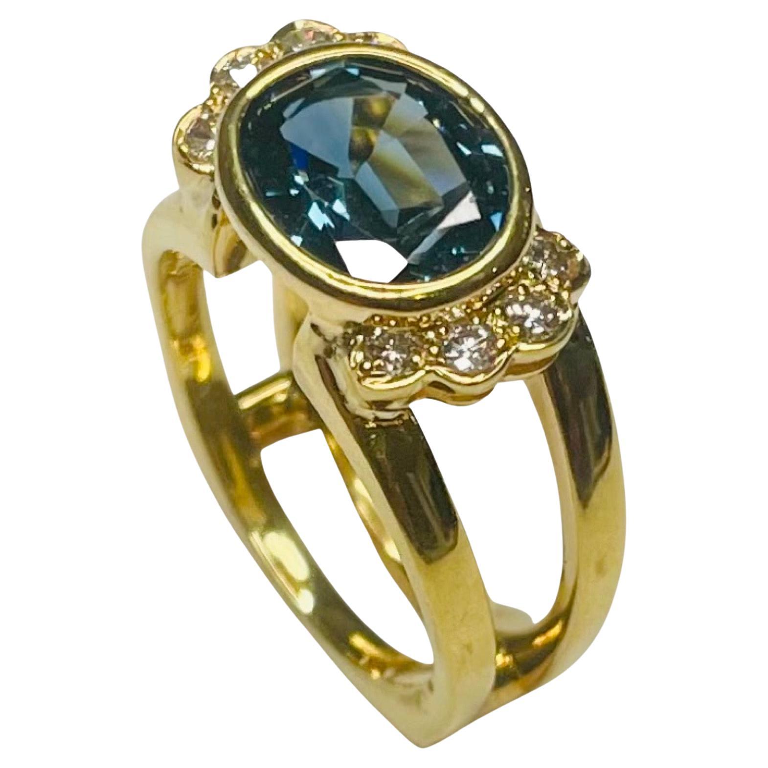 Lithos 18K Yellow Gold Natural Sapphire and Diamond Ring For Sale