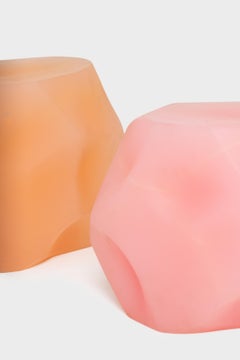 Lithos III Hocker aus Harz von Objects of Common Interest