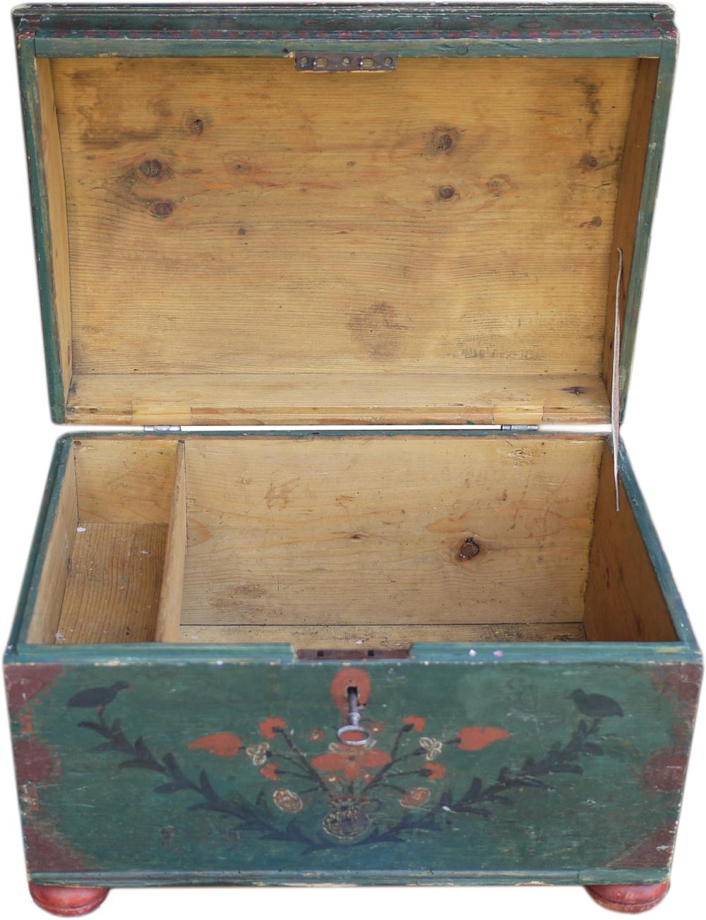 18th Century Green Floral Painted Italian Blanket Chest, 1787 In Good Condition In Albignasego, IT