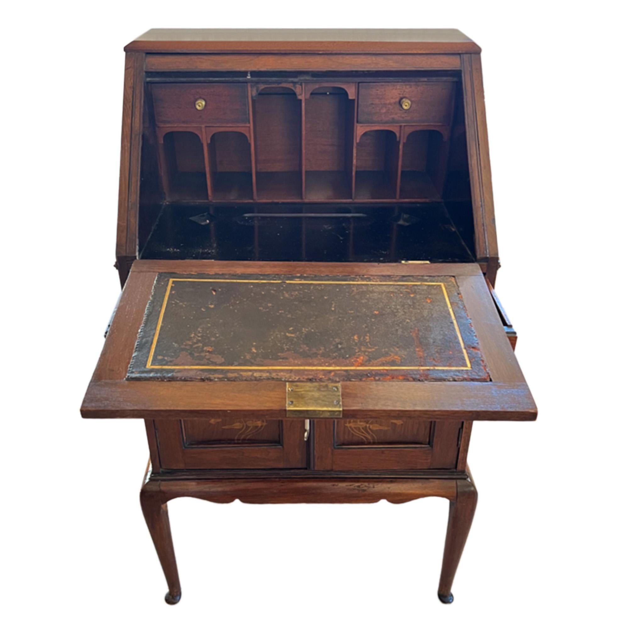 Victorien tardif Petit bureau du 19e siècle par Gillows of Lancaster en vente