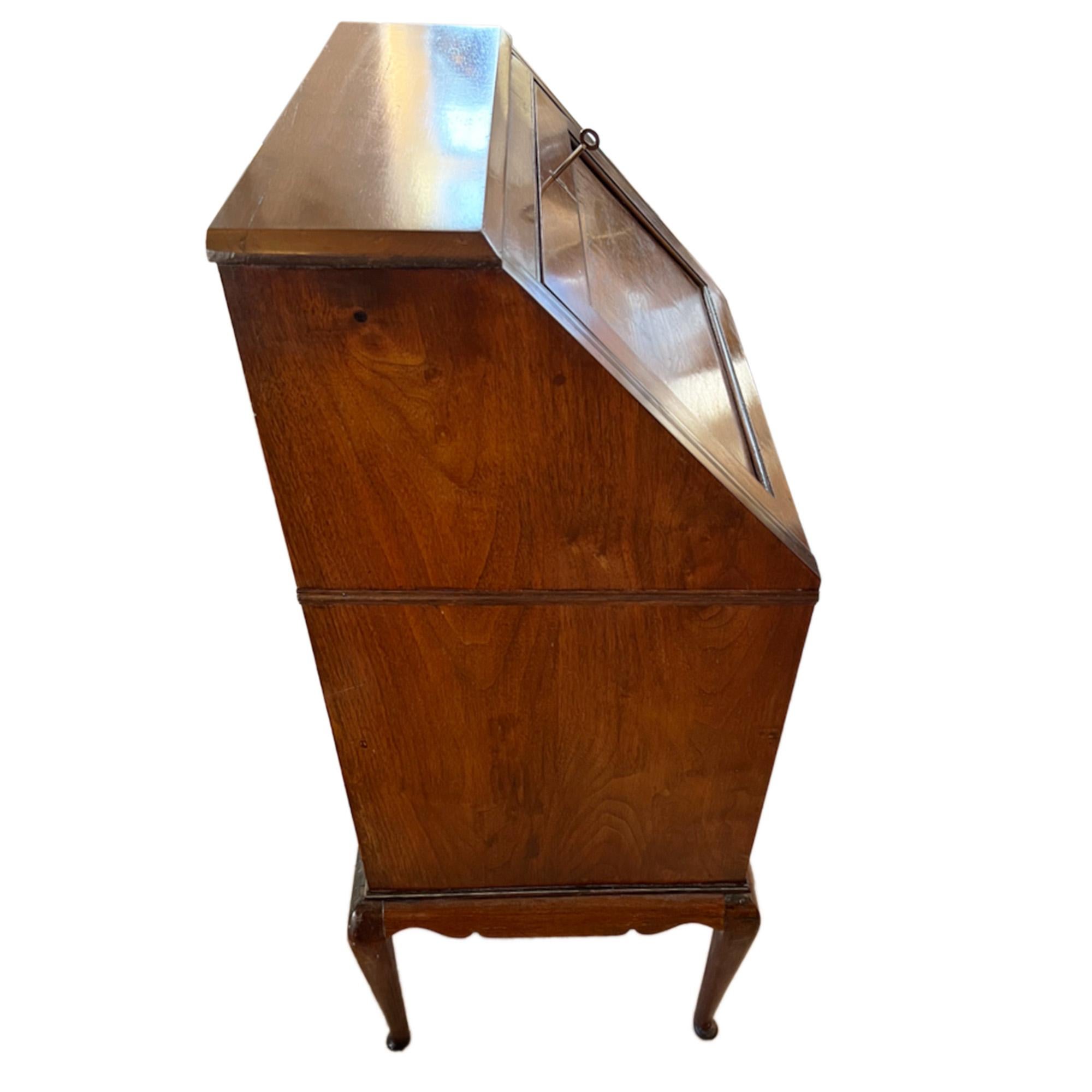 Petit bureau du 19e siècle par Gillows of Lancaster Bon état - En vente à London, GB