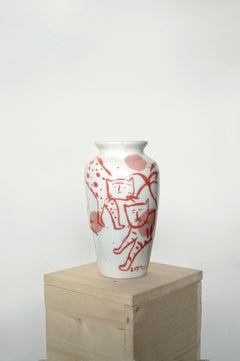 Cats kissing red vase, Little, Ceramic