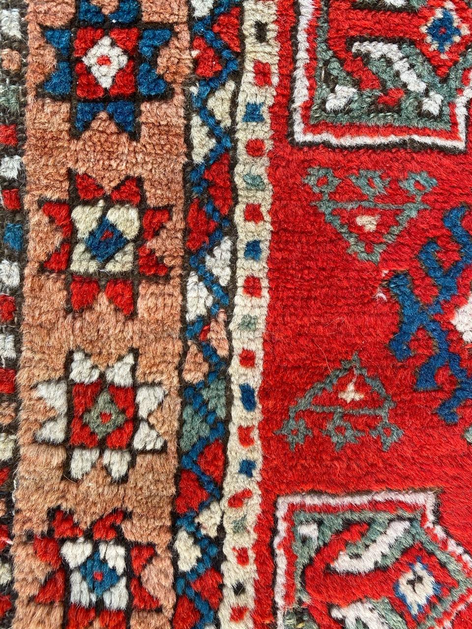 Petit tapis turc ancien Yastik en vente 1