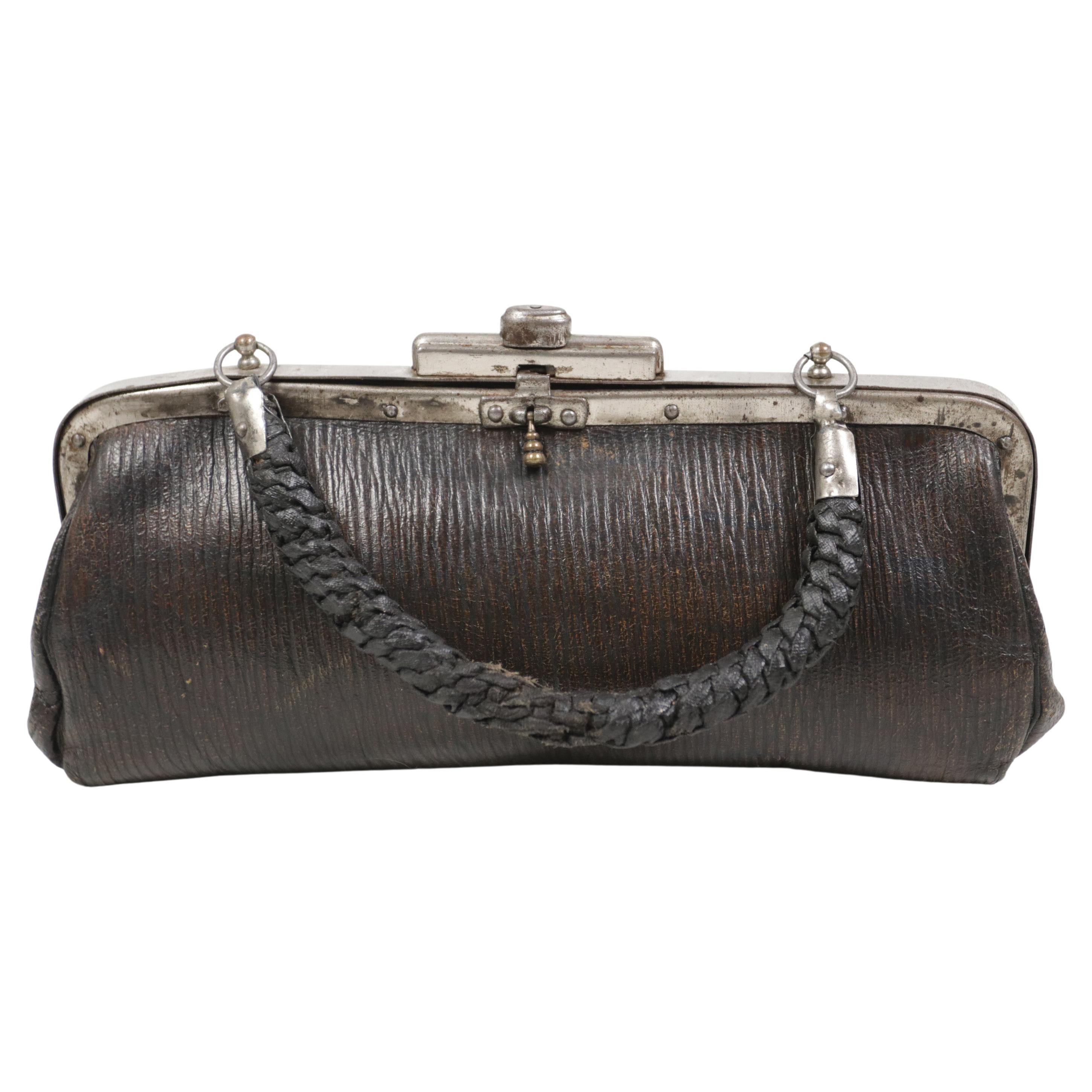 Little Art Deco Ribbed Leather Black Handbag, circa 1920 For Sale