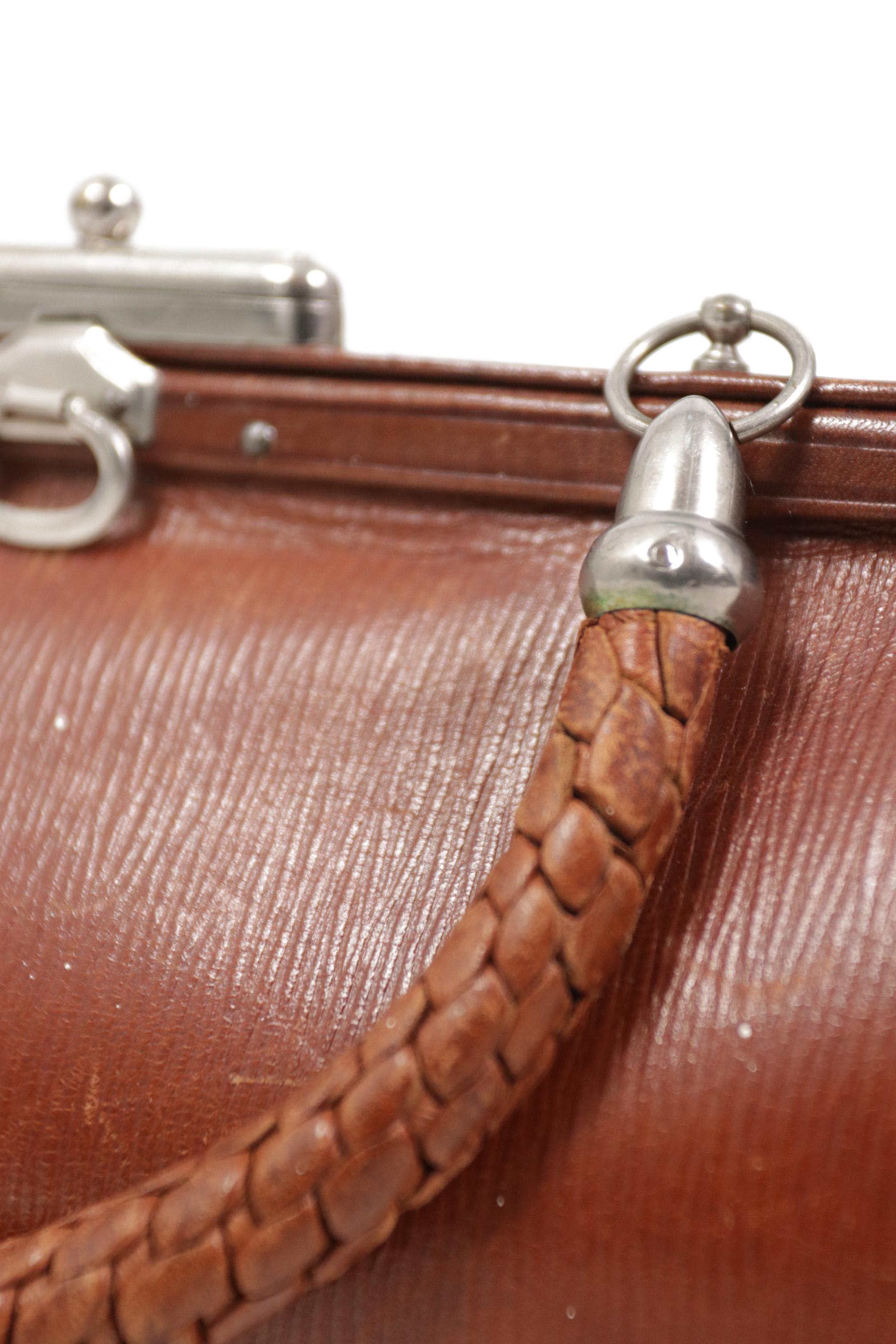 French Little Art Deco Ribbed Leather Brown Handbag C. 1920 For Sale