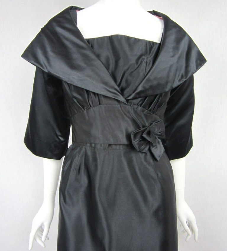 Kleines schwarzes Kleid aus Taft, 1960er Jahre, mit Bolero-Jacke