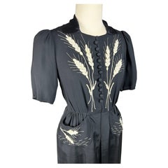 Little black dress with embroidered ears of wheat - France Circa 1945