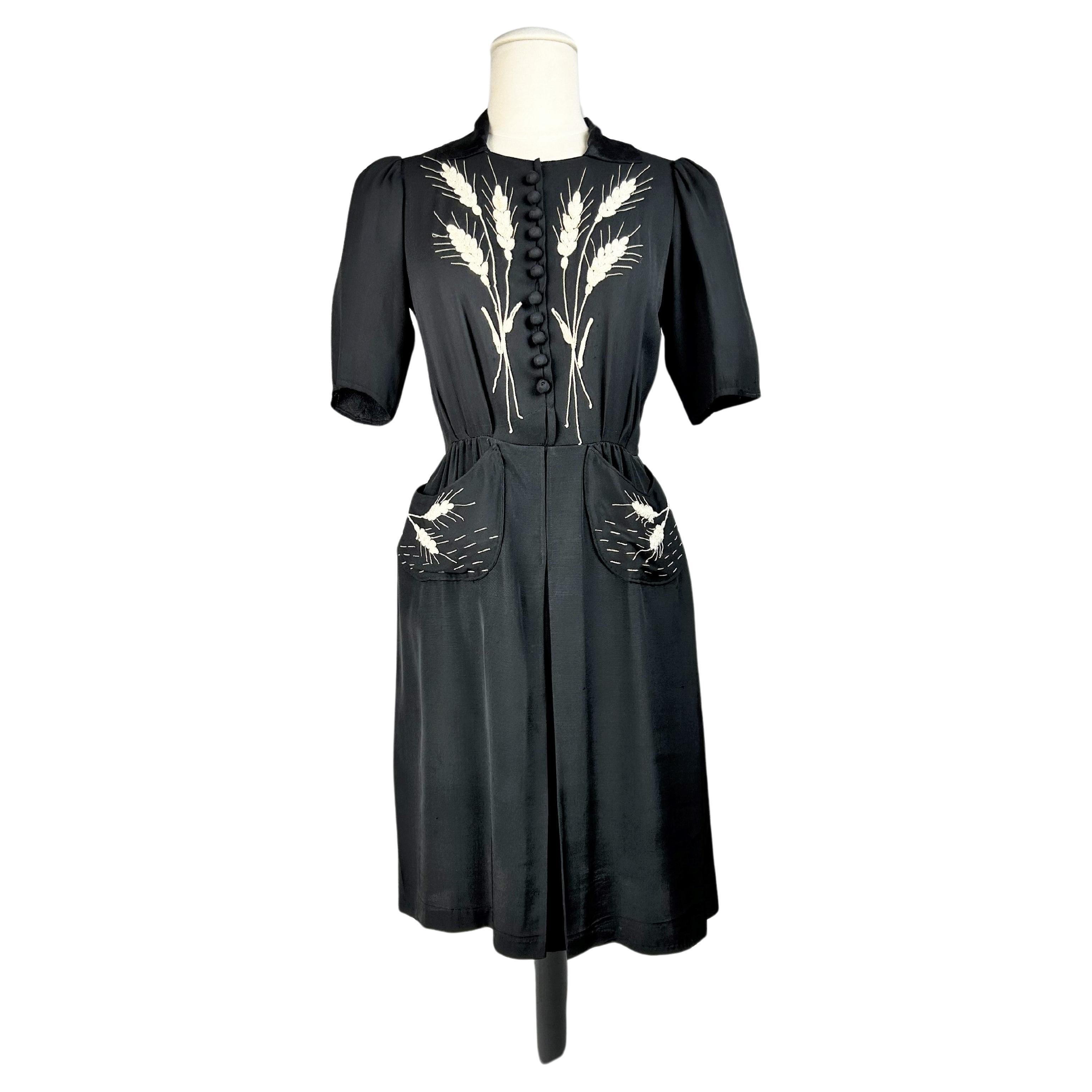 Little black dress with embroidered ears of wheat - France Circa 1945  For Sale