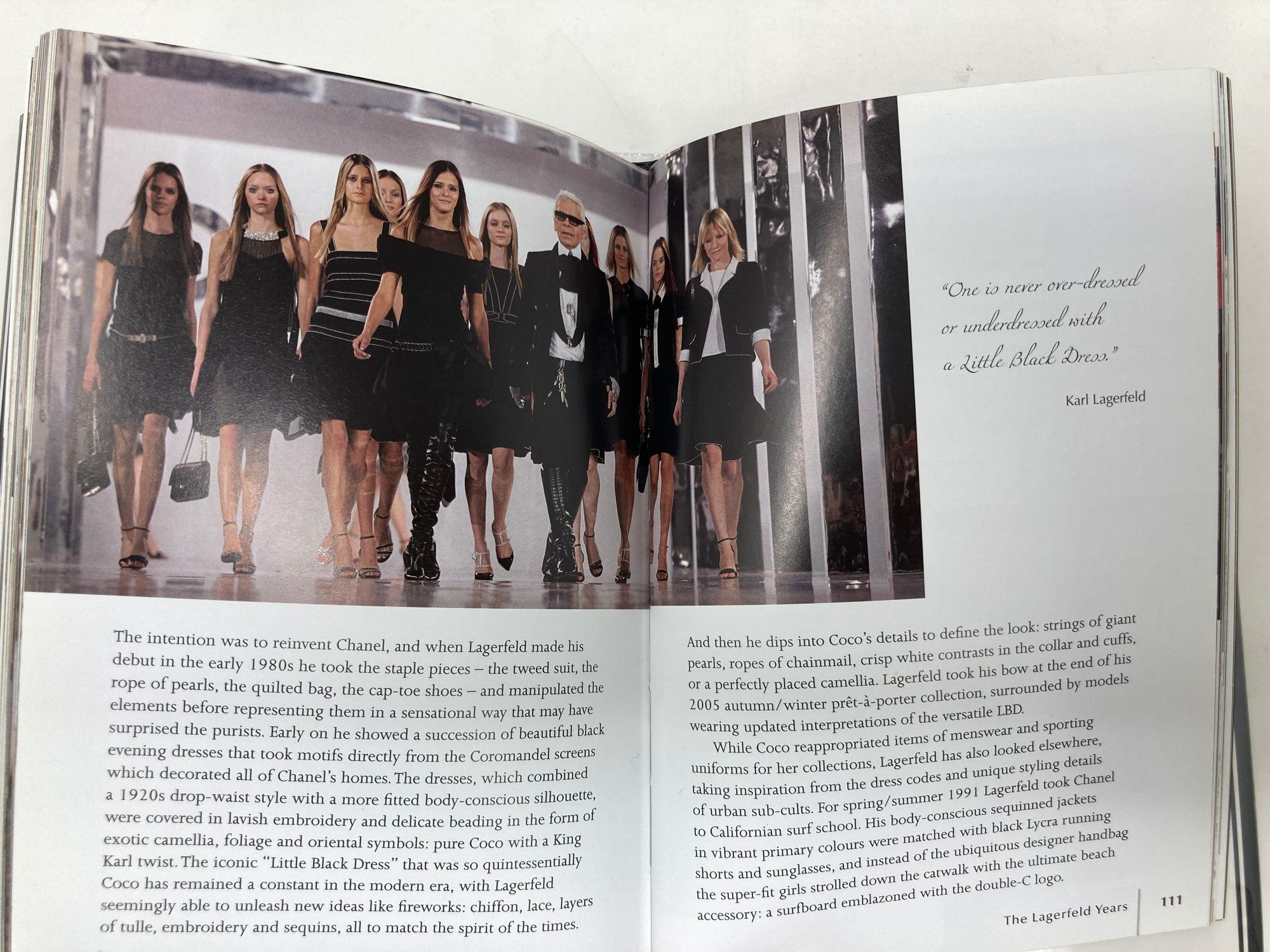 Little Book of Chanel von Lagerfeld: Die Geschichte des ikonischen Modedesigners im Angebot 3