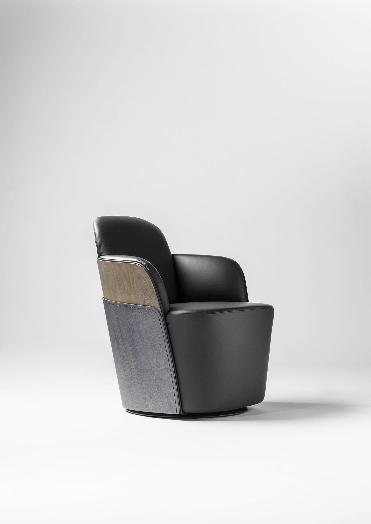 Kleiner Couture-Sessel von Färg & Blanche für BD Barcelona (Leder) im Angebot