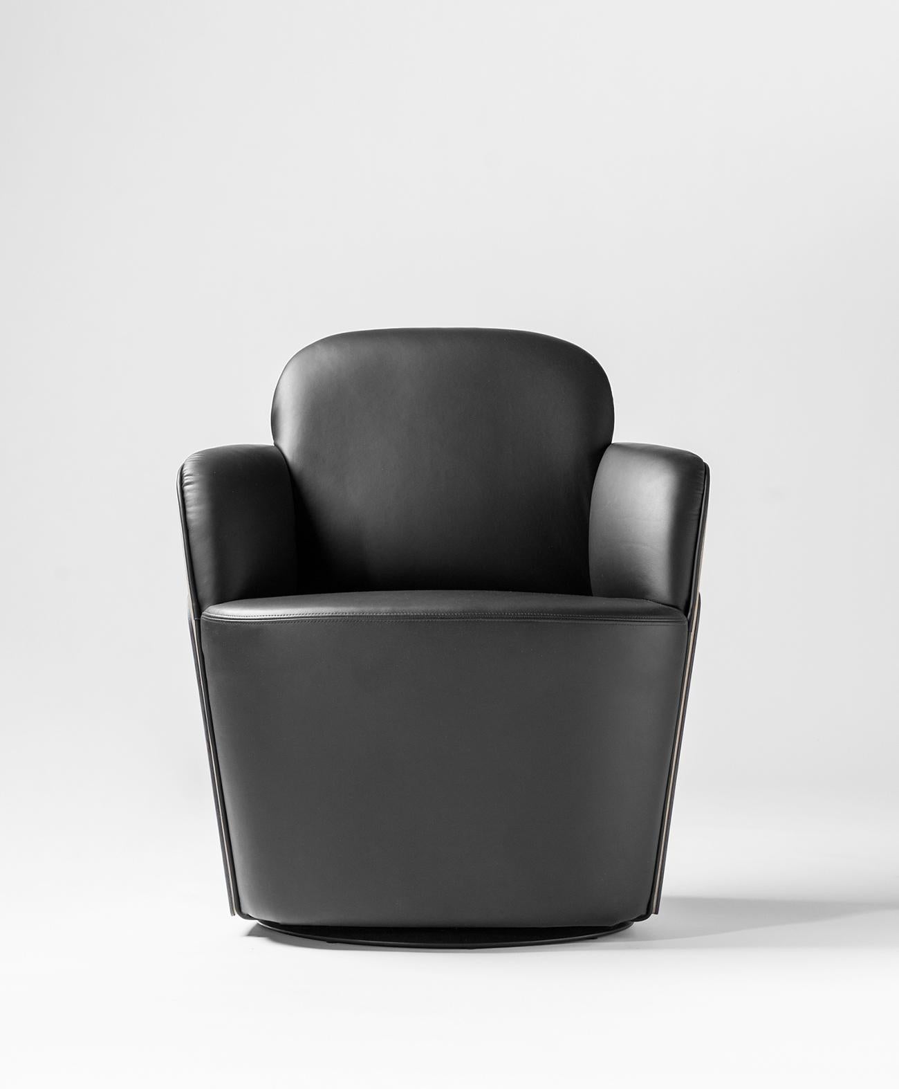 Spanish Little Couture Armchair in leather & backrest in wood for office/lounge space For Sale