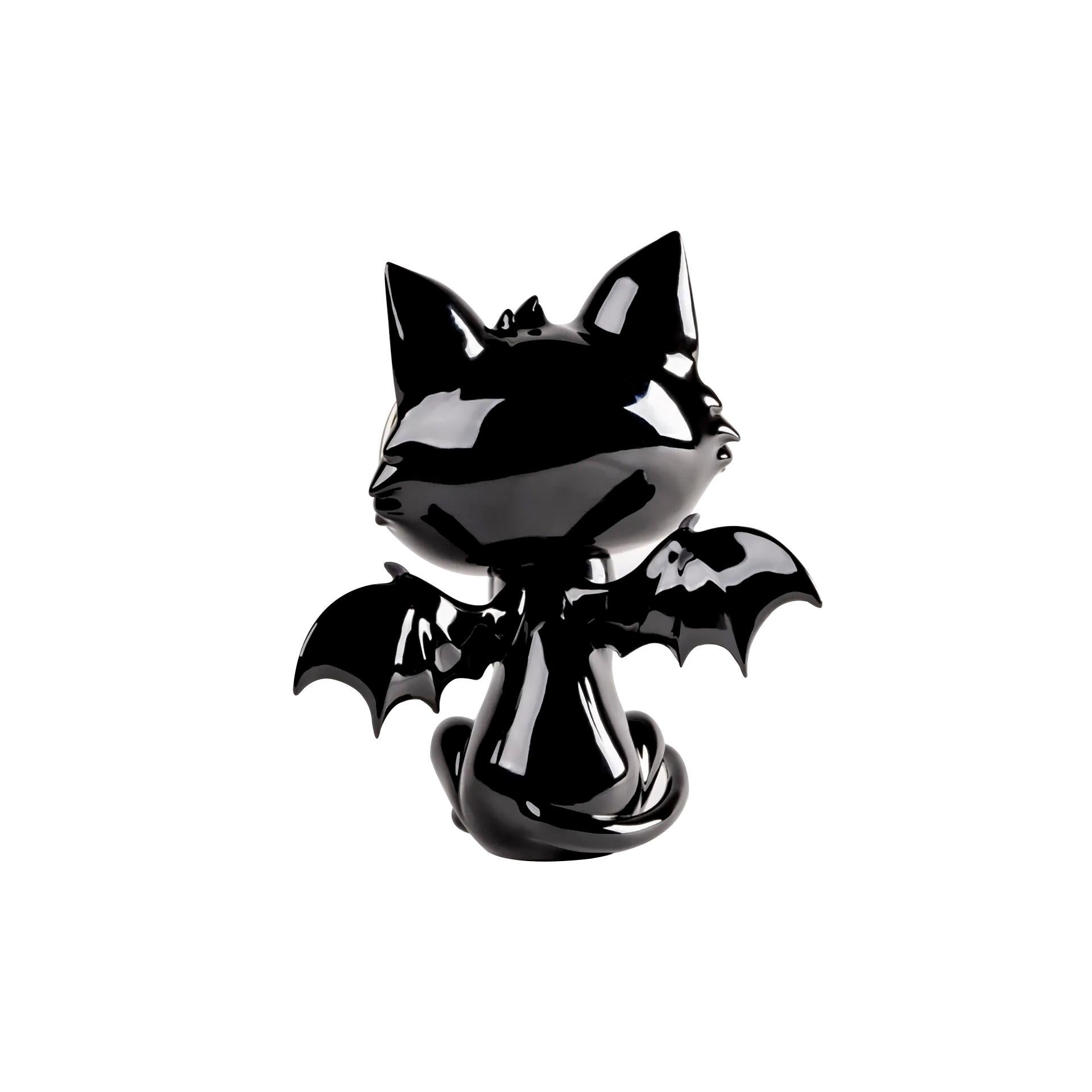 Javier Calleja colabora por segunda vez con la empresa española Lladró.
Como resultado de esta colaboración, ha creado la escultura Pequeño Gato Diabólico, realizada en porcelana y cristal.
La edición consta de un total de 1,500 piezas, cada una de