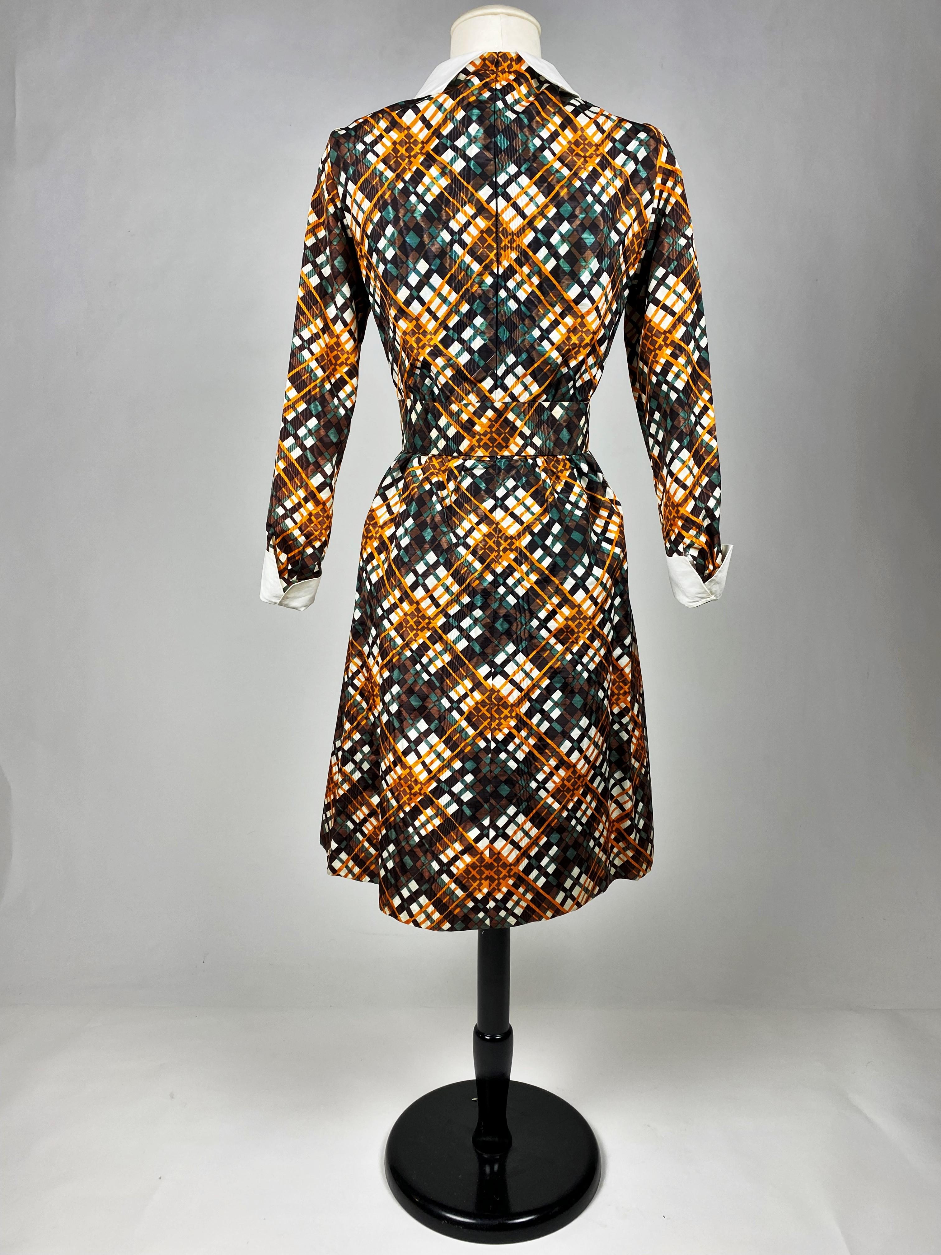 Little dress by Michel Goma for Jean Patou in checked silk moire Circa 1965 7