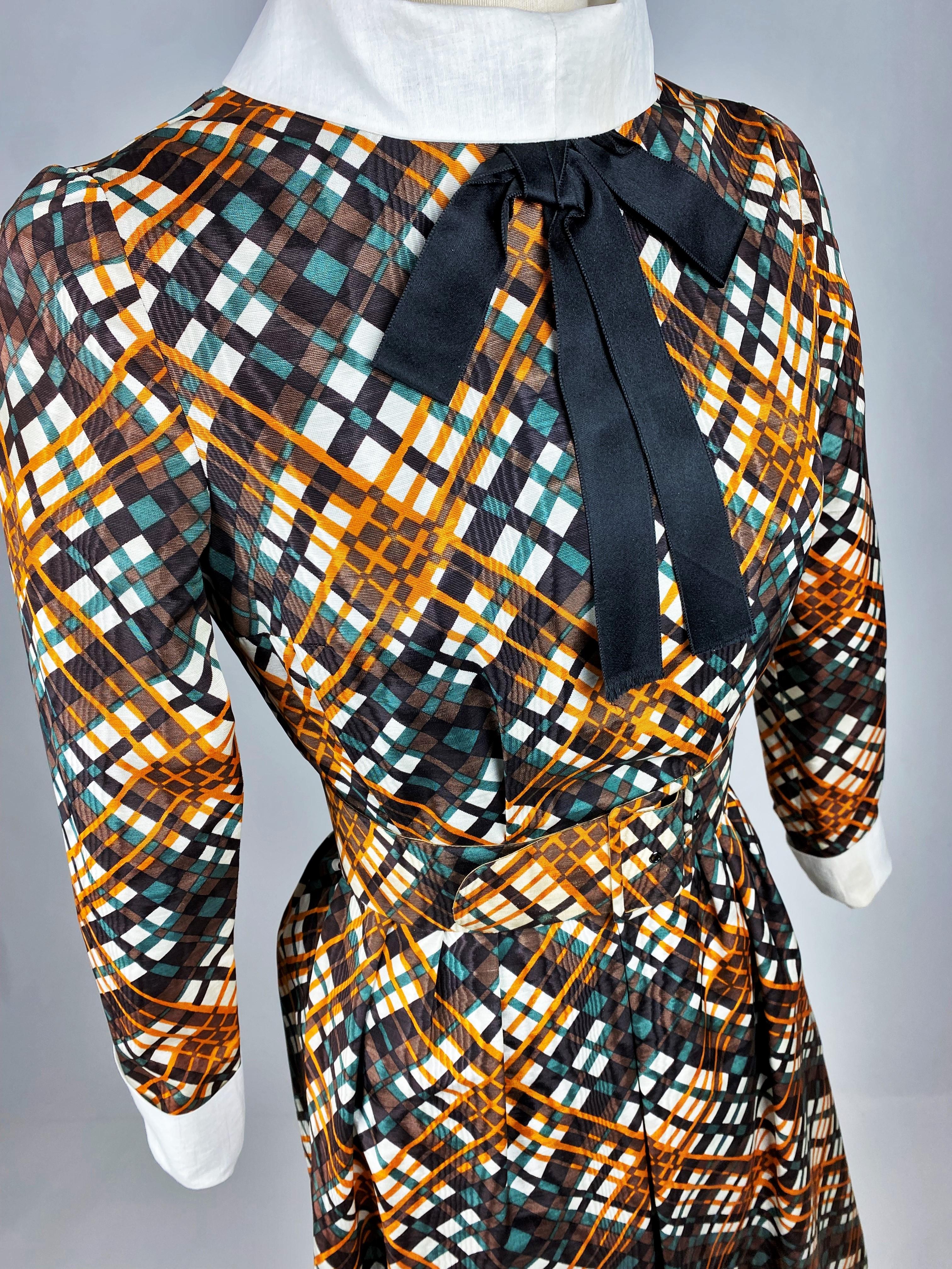 Little dress by Michel Goma for Jean Patou in checked silk moire Circa 1965 9