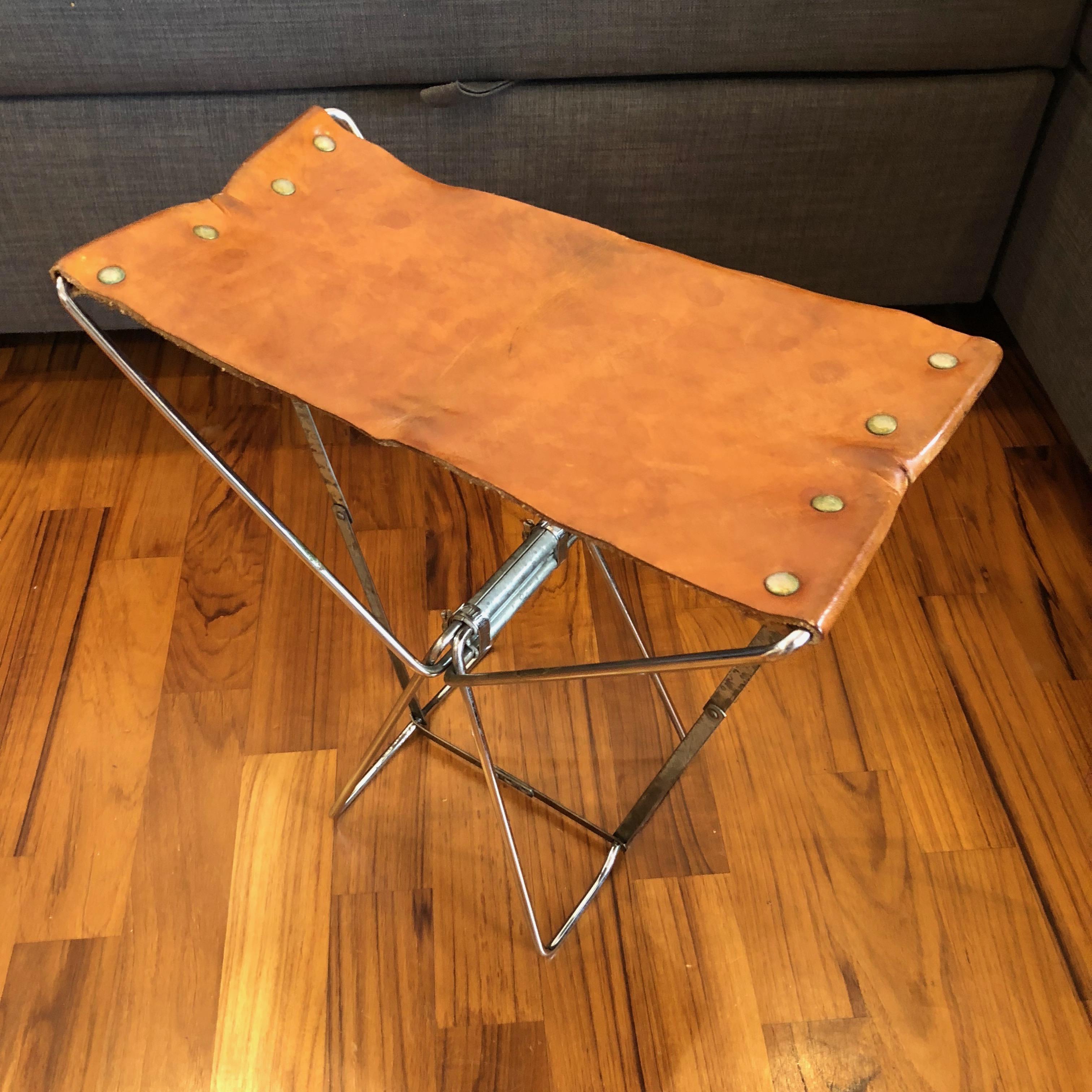 Little Folding Portable Stools in Brown Leather and Metal Industrial Style In Good Condition For Sale In Rome, IT