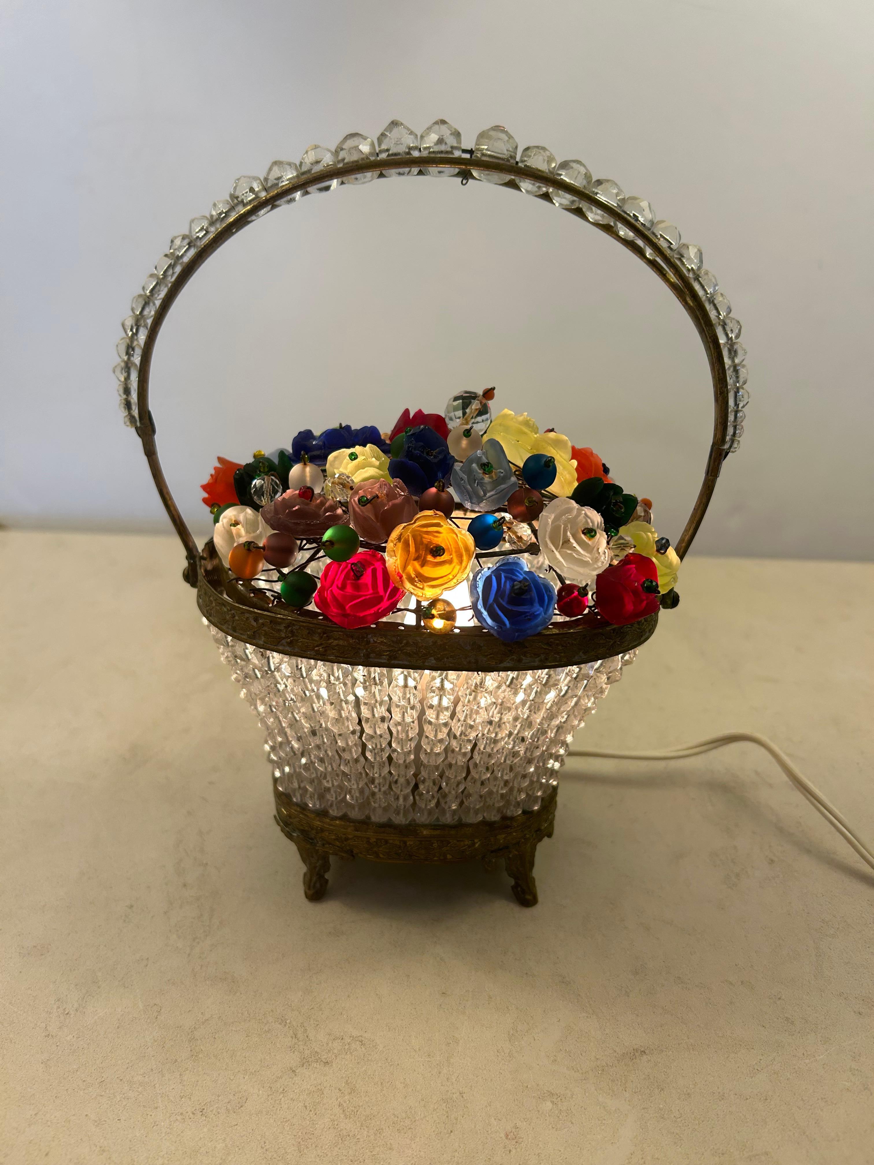 Petite lampe de mariée tchèque en perles avec fleurs en vente 6