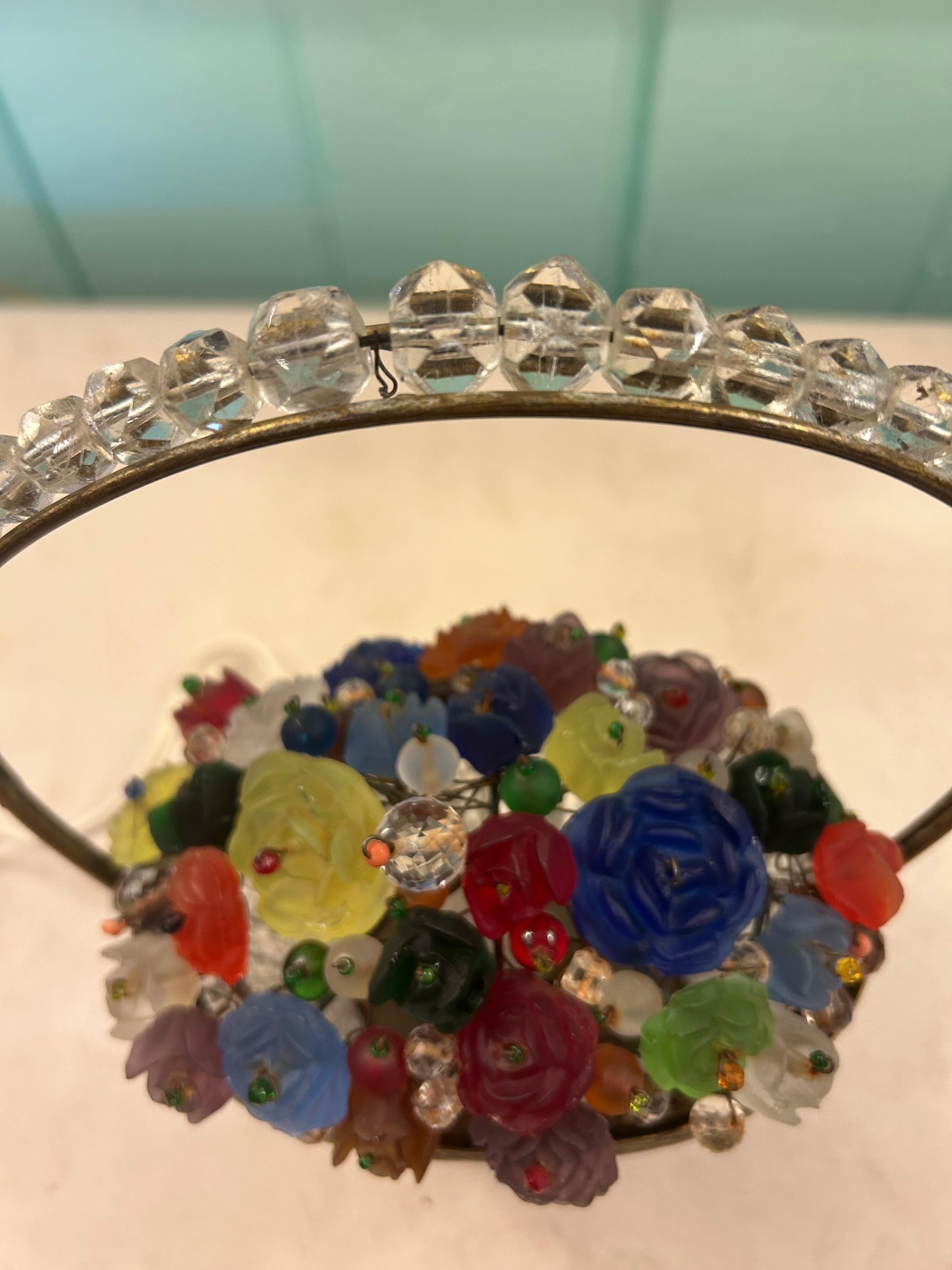 Début du 20ème siècle Petite lampe de mariée tchèque en perles avec fleurs en vente