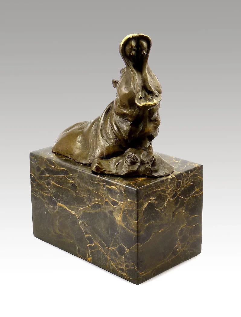 Français Famille de petits hippopotames - Statue en bronze animalière en vente