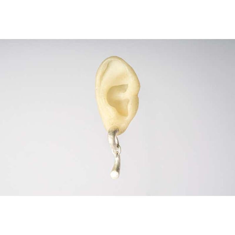 Little Horn Pendant Earring (MA) For Sale 2