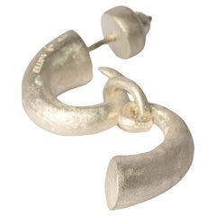 Boucle d'oreille avec pendentif en forme de petite corne (MA)