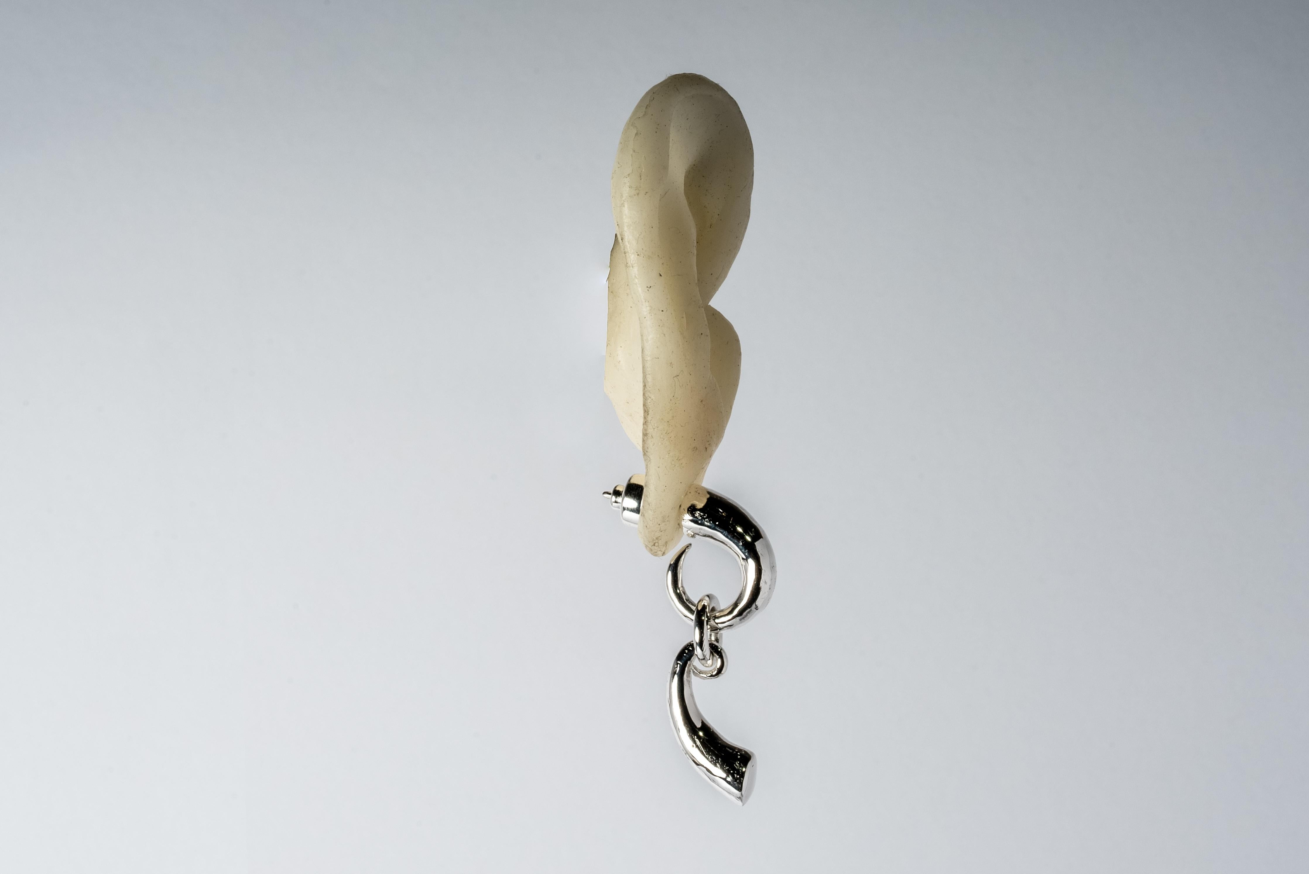 Little Horn Pendant Earring (PA) For Sale 4