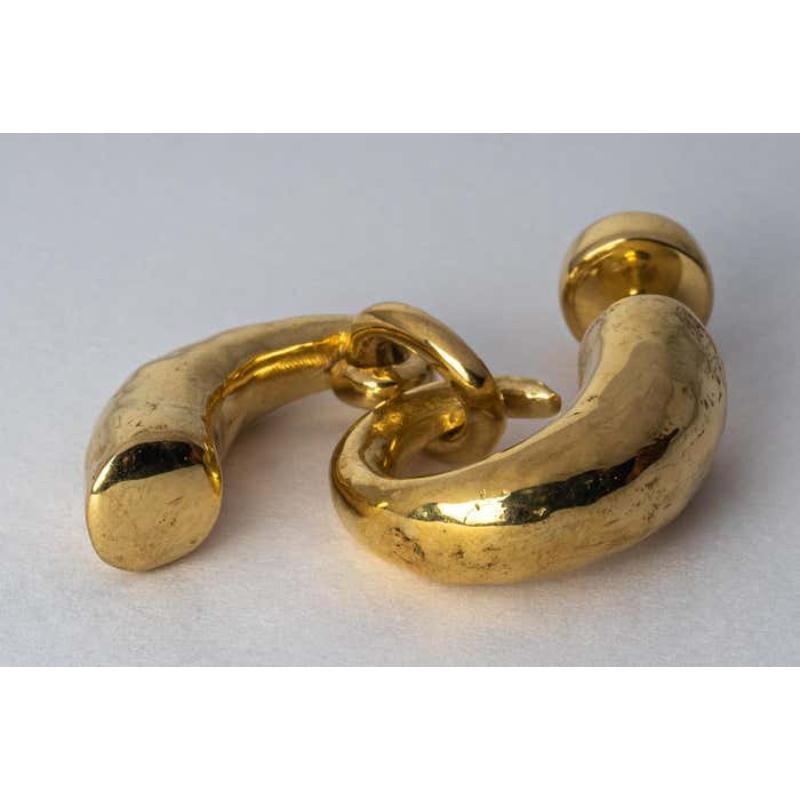 Women's or Men's Little Horn Pendant Earring (YGA) For Sale