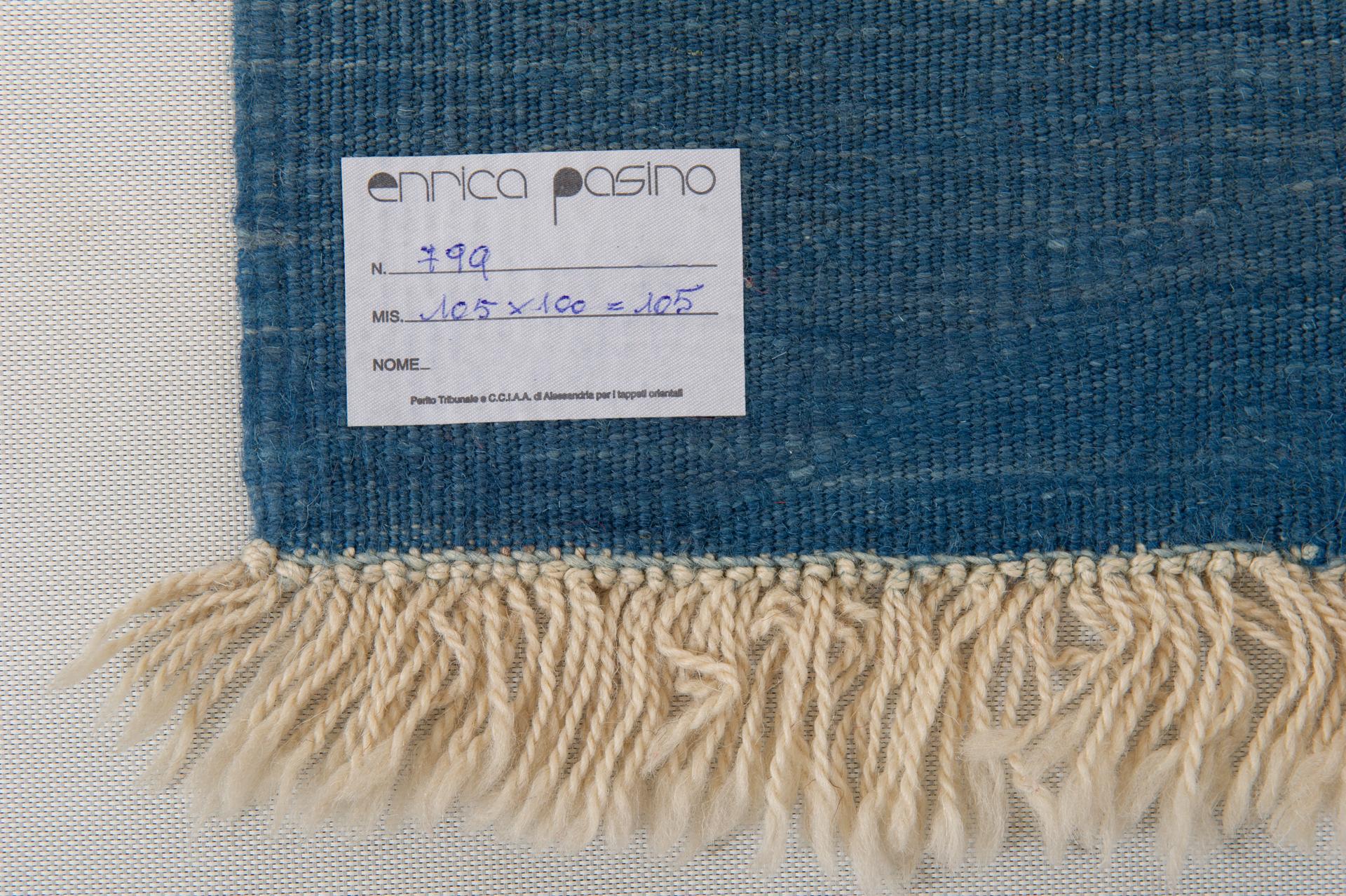 This kilim KONYA was wooven at my request because I wanted some little square kilim (as if it were an armchair).
Even the wools have been dyed with vegetable substances.


nr. 799.