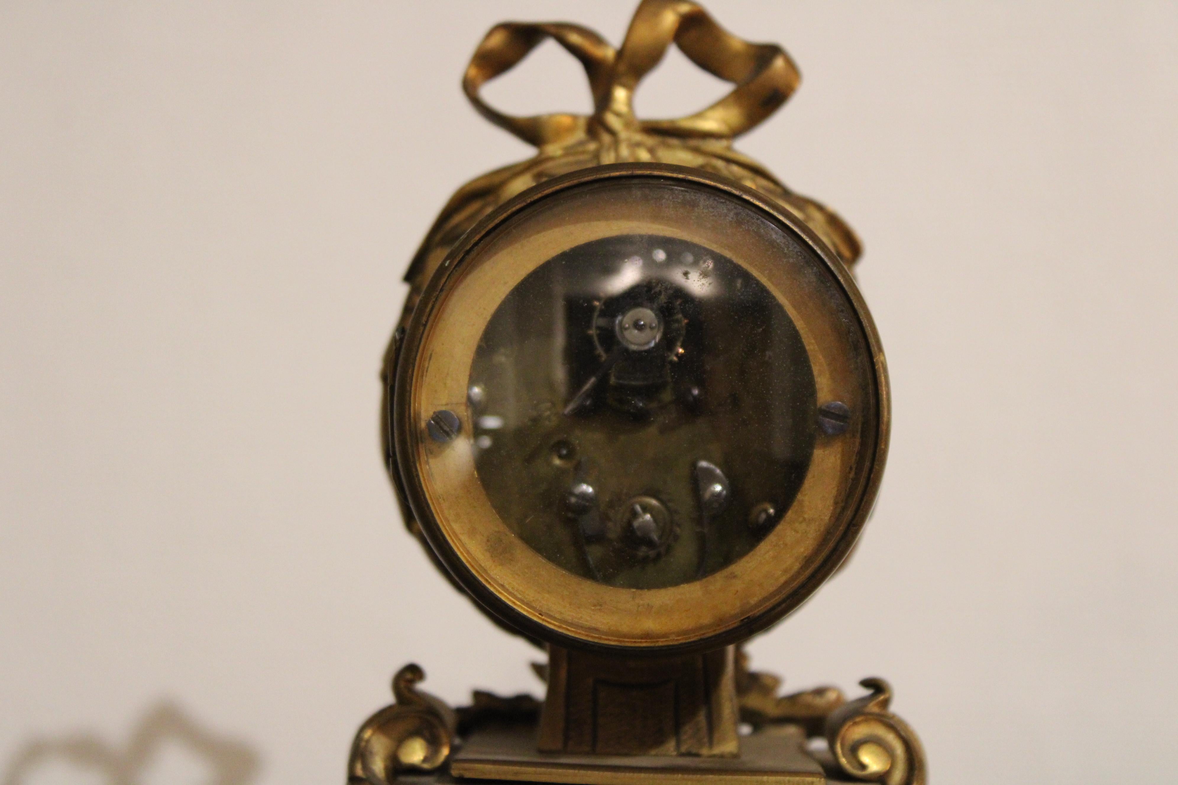19th Century Little mantel clock, France, late 19th century For Sale