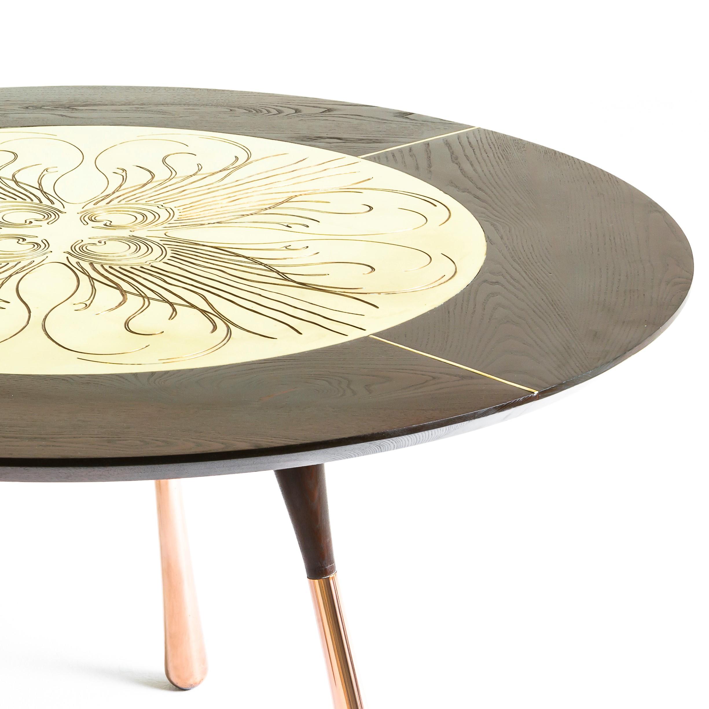 Table de salle à manger Little Miss Peacock par Egg Designs Neuf - En vente à Geneve, CH