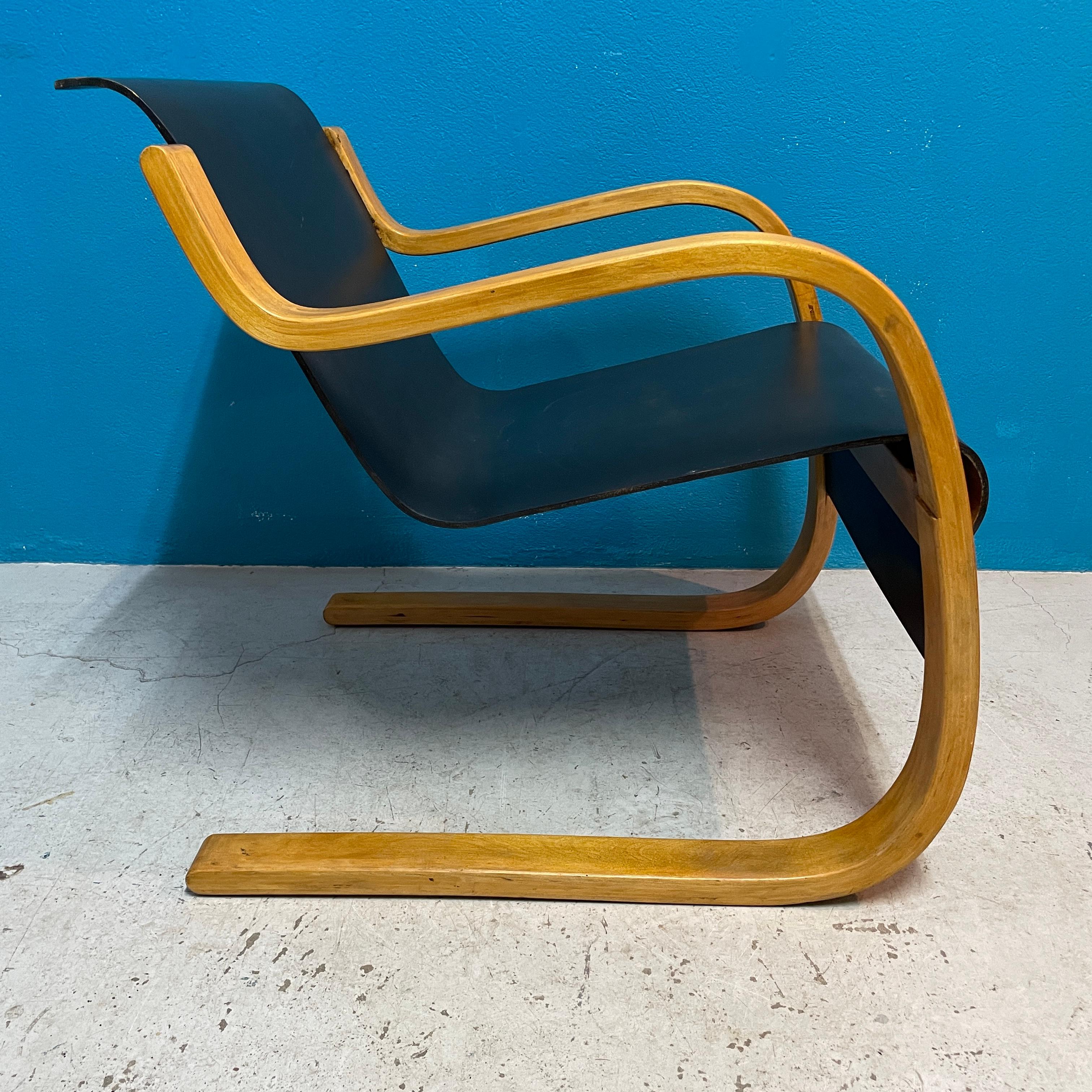 Finnish Little Paimio Cantilevered Chair by Alvar Aalto, Model 31/42