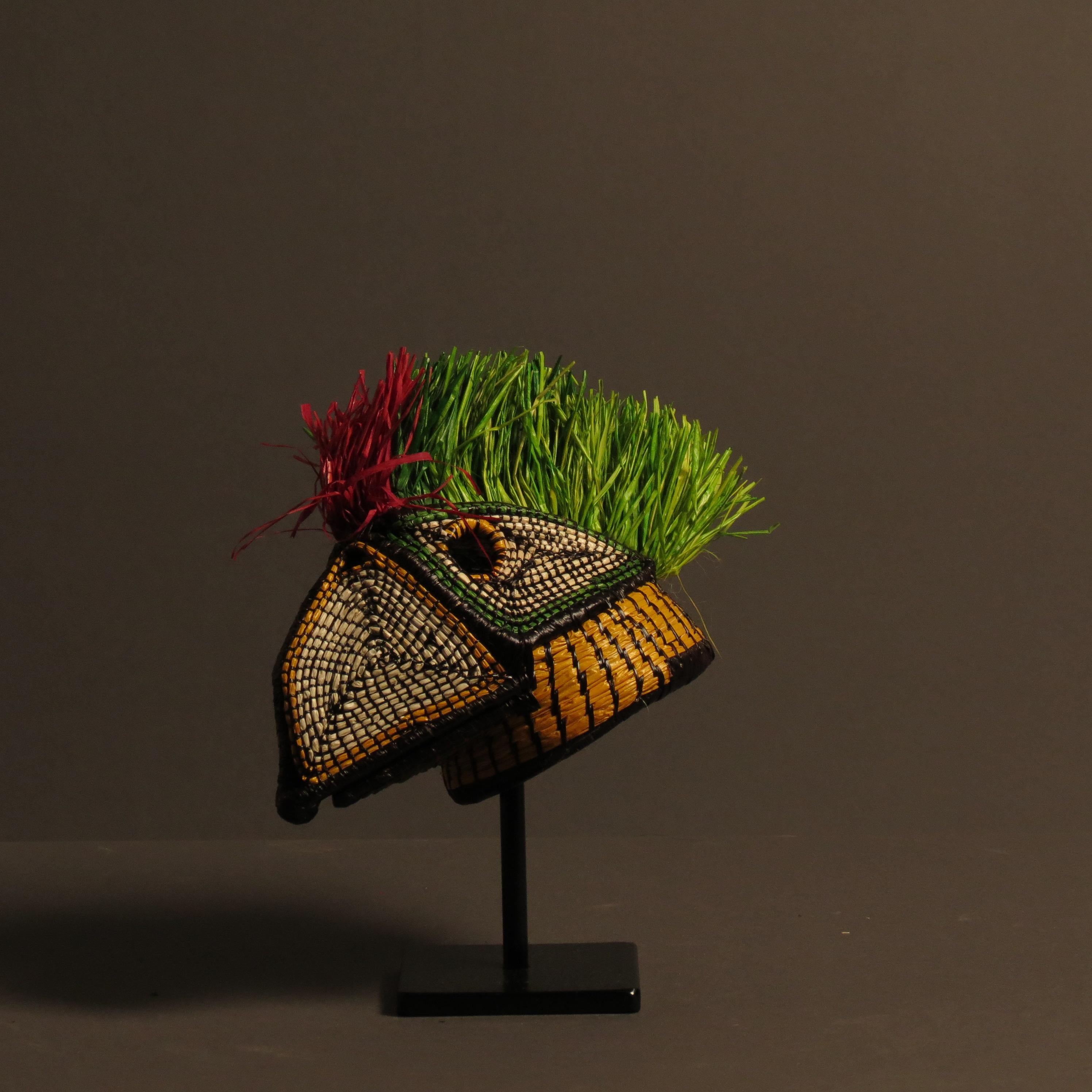 Primitive Little parrot from the jungle For Sale
