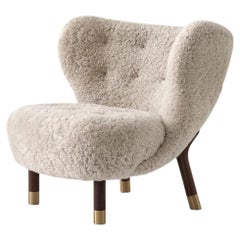 Little Petra Limited Edition, in Sheepskin Moonlight & Walnut for &tradition