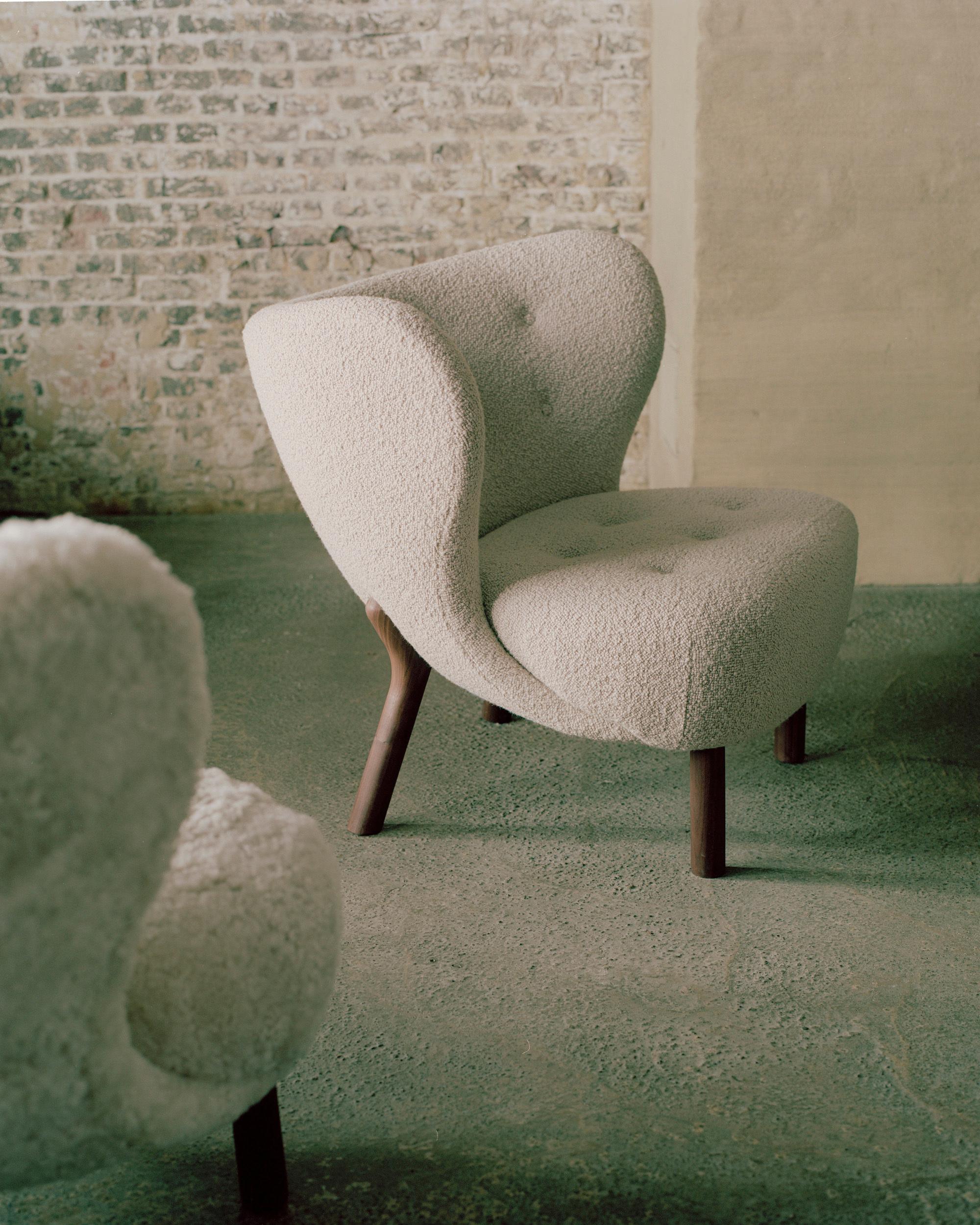 Contemporary Little Petra VB1 Lounge Chair in Walnut & Karakorum 003, by Viggo Boesen for &T For Sale