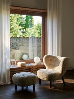 Little Petra vb1 & Pouf in Sheepskin M & Walnut by Viggo Boesen for &tradition