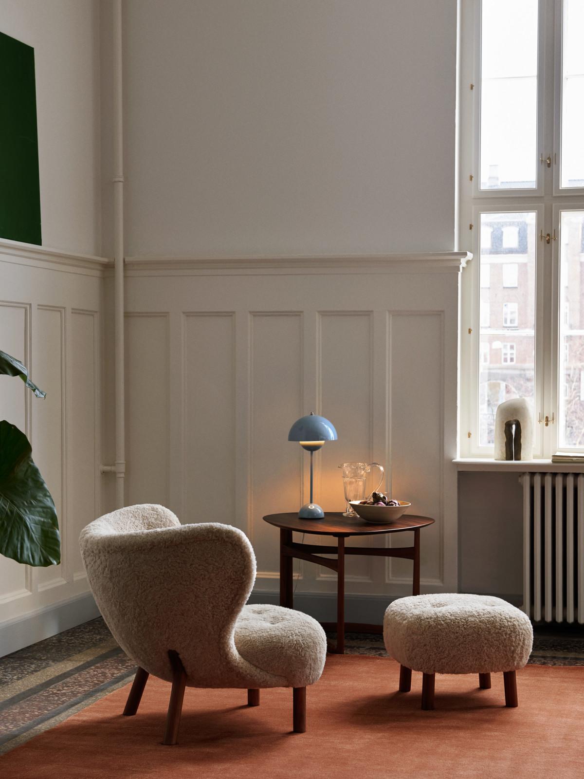Contemporary Little Petra vb1 & Pouf in Sheepskin M & Walnut by Viggo Boesen for &tradition For Sale