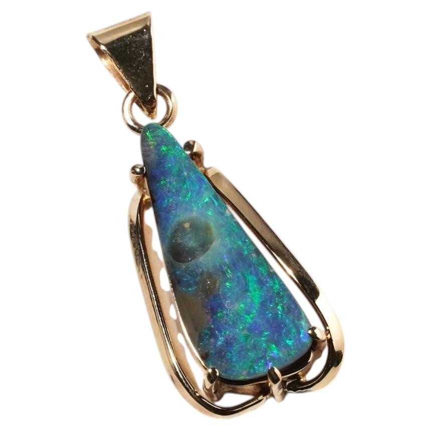 Ciondolo Boulder Opale Australiano Blu Verde Solido "Little Planet" in oro 14k in vendita