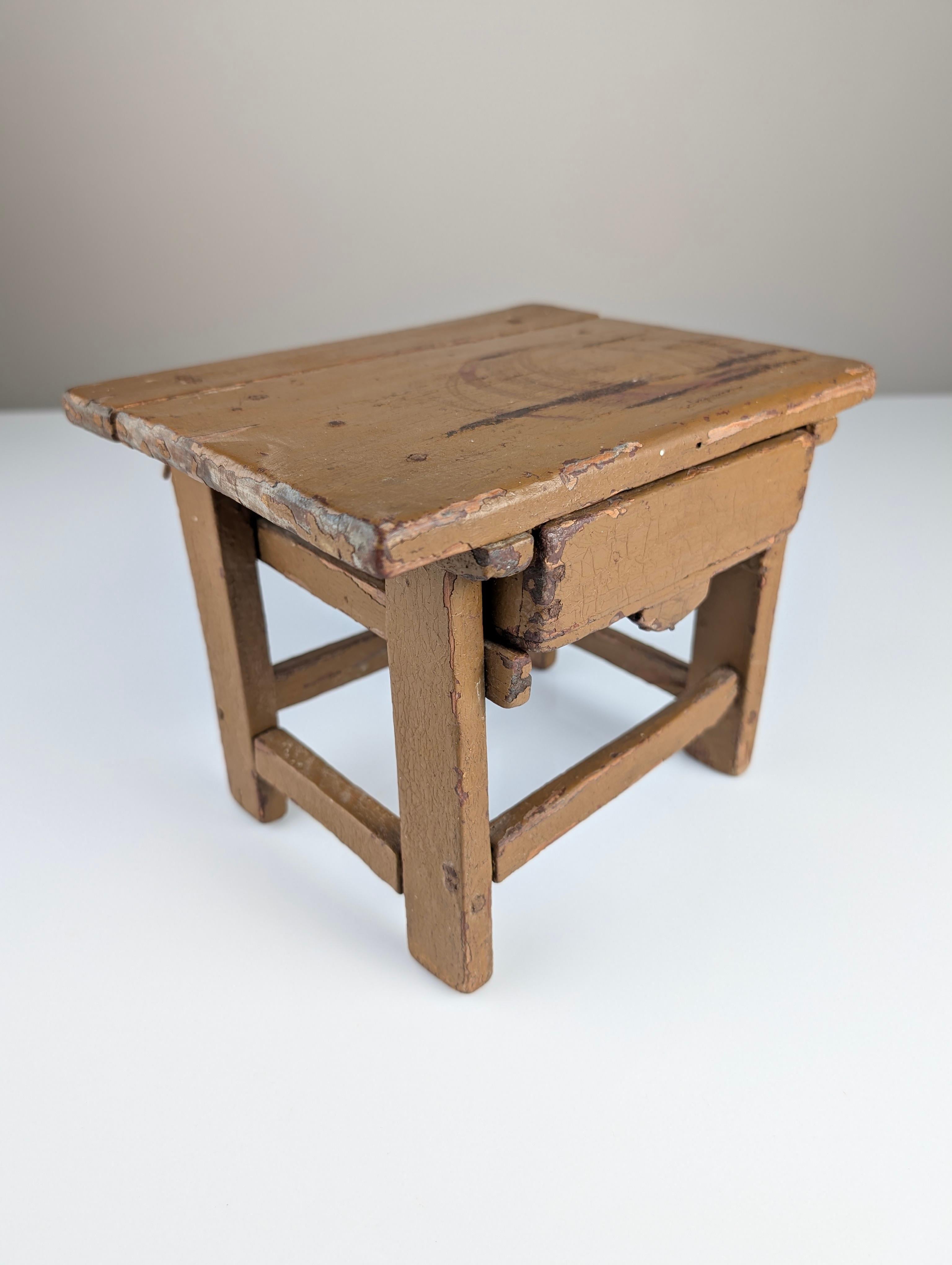 XIXe siècle Petit meuble d'appoint rustique, 19e siècle en vente